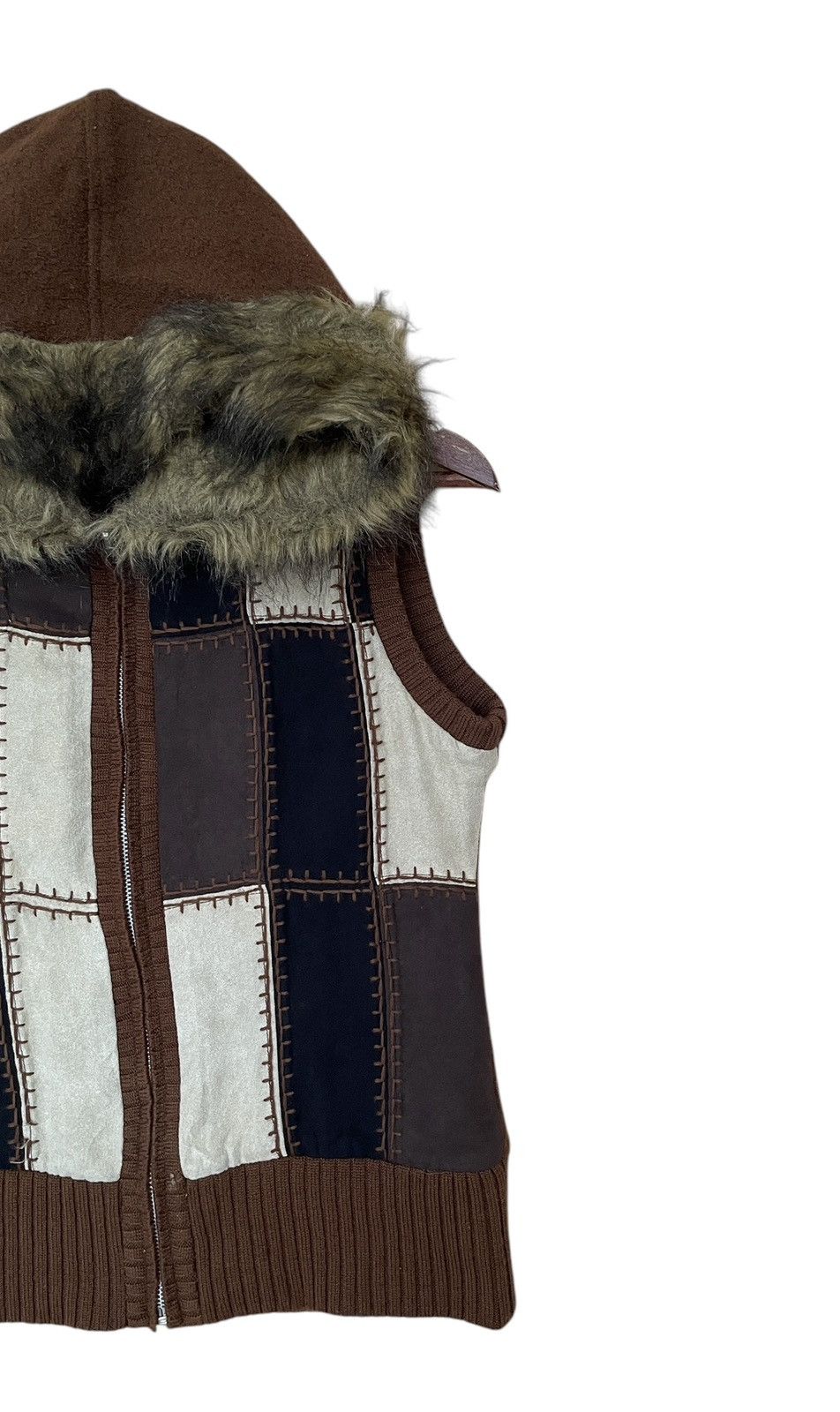 Japanese Brand Vintage Brand Mariene Robert Patchwork Fur Vest 1990s Size US M / EU 48-50 / 2 - 4 Thumbnail