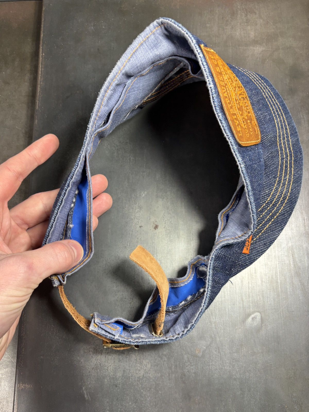 Levi's 1970s Levi's Orange Tab Hat 70s Vintage Dark Denim Visor Cap Size ONE SIZE - 16 Thumbnail