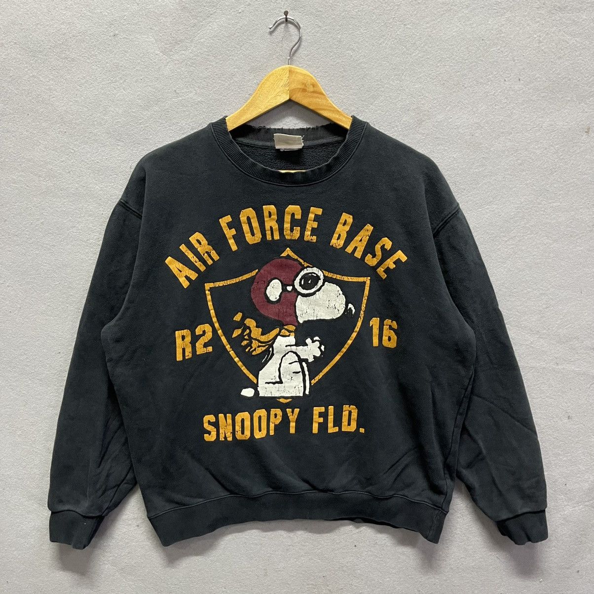 Universal Studios Vintage Universal Studios “Air Force Base Snoopy” Sweatshirt Size US M / EU 48-50 / 2 - 1 Thumbnail