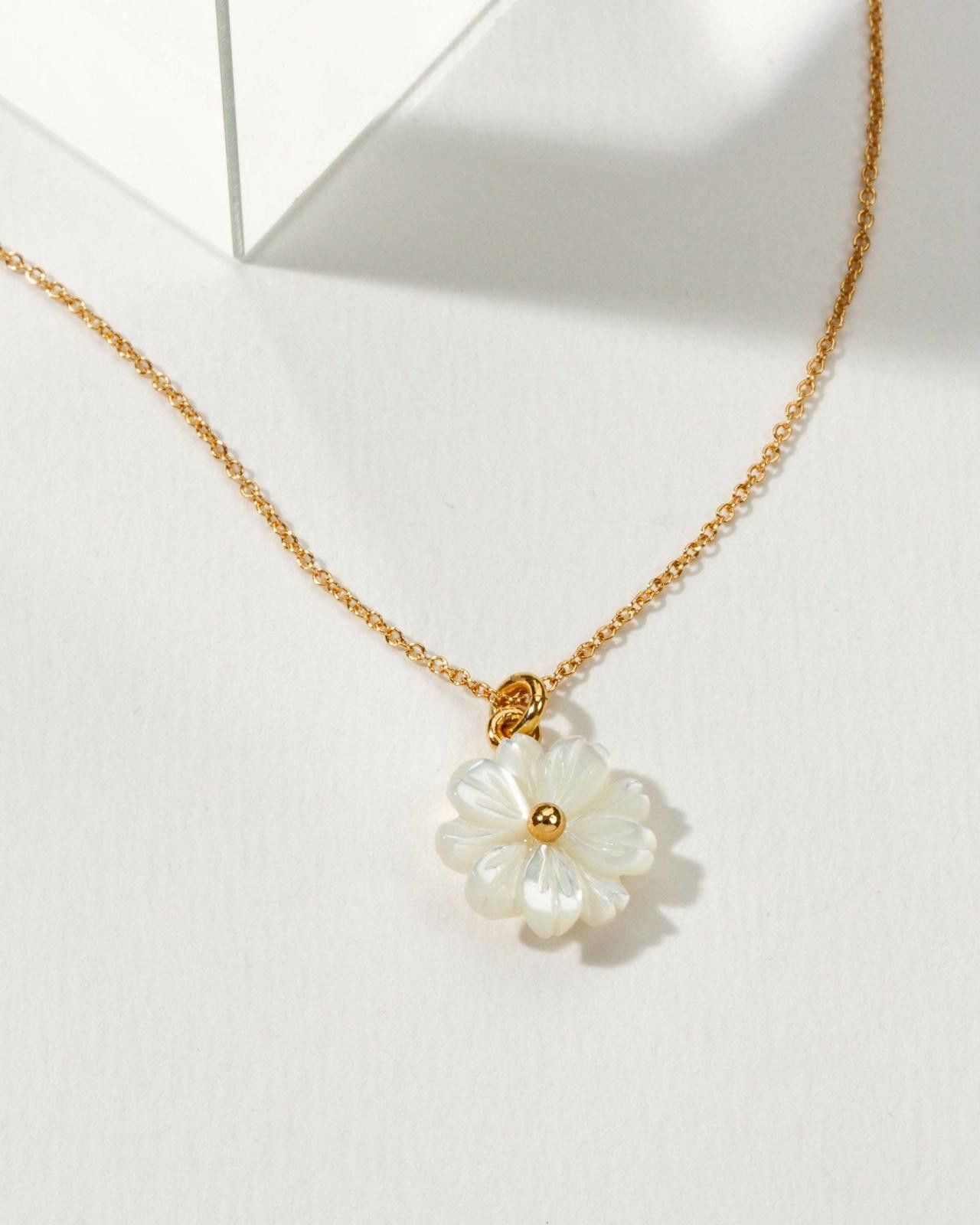Other Luna Norte Blooming Flower Necklace Size ONE SIZE - 1 Preview