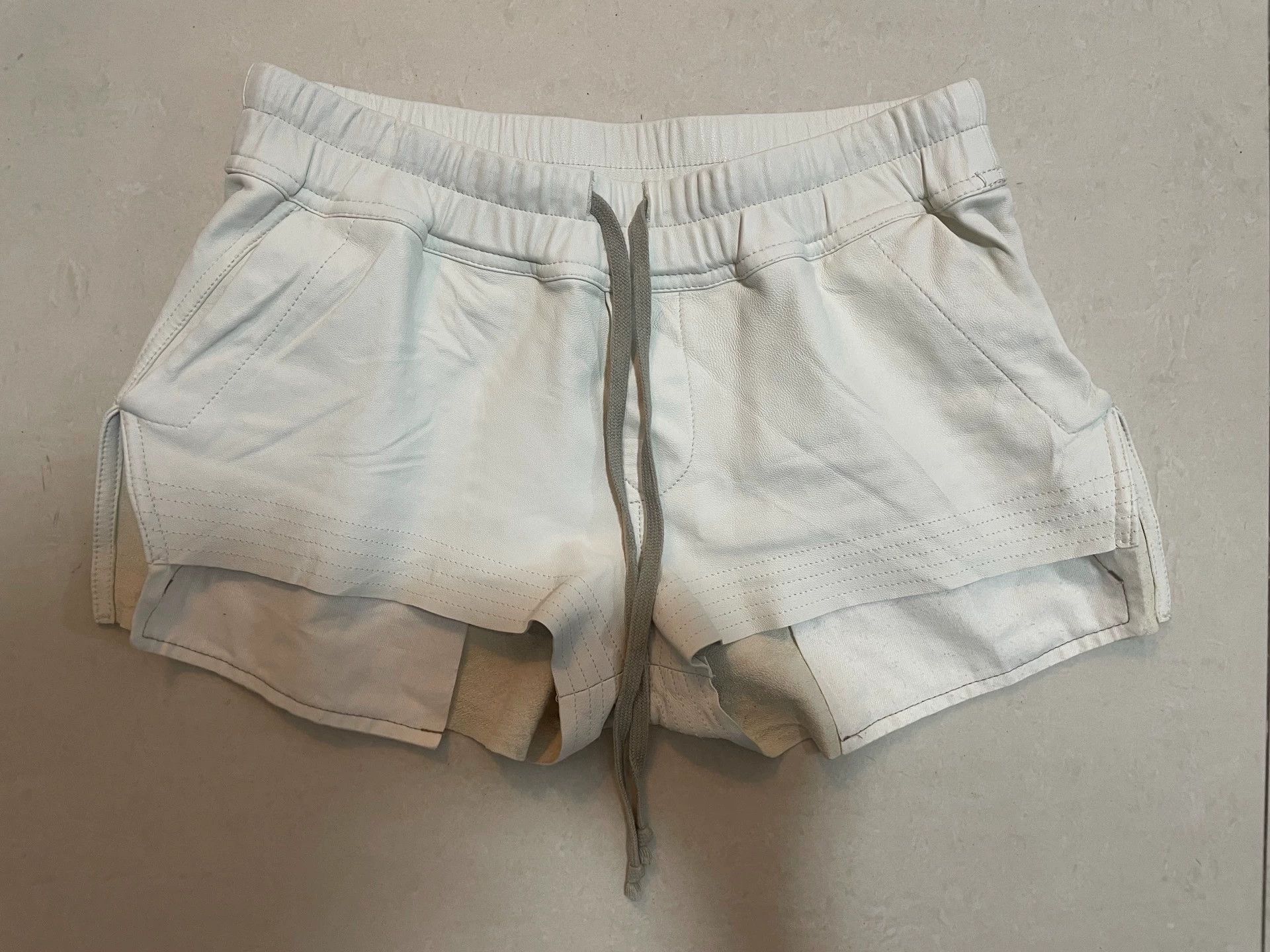 Rick Owens Rick Owens Ultra short leather pants Size US 32 / EU 48 - 1 Thumbnail