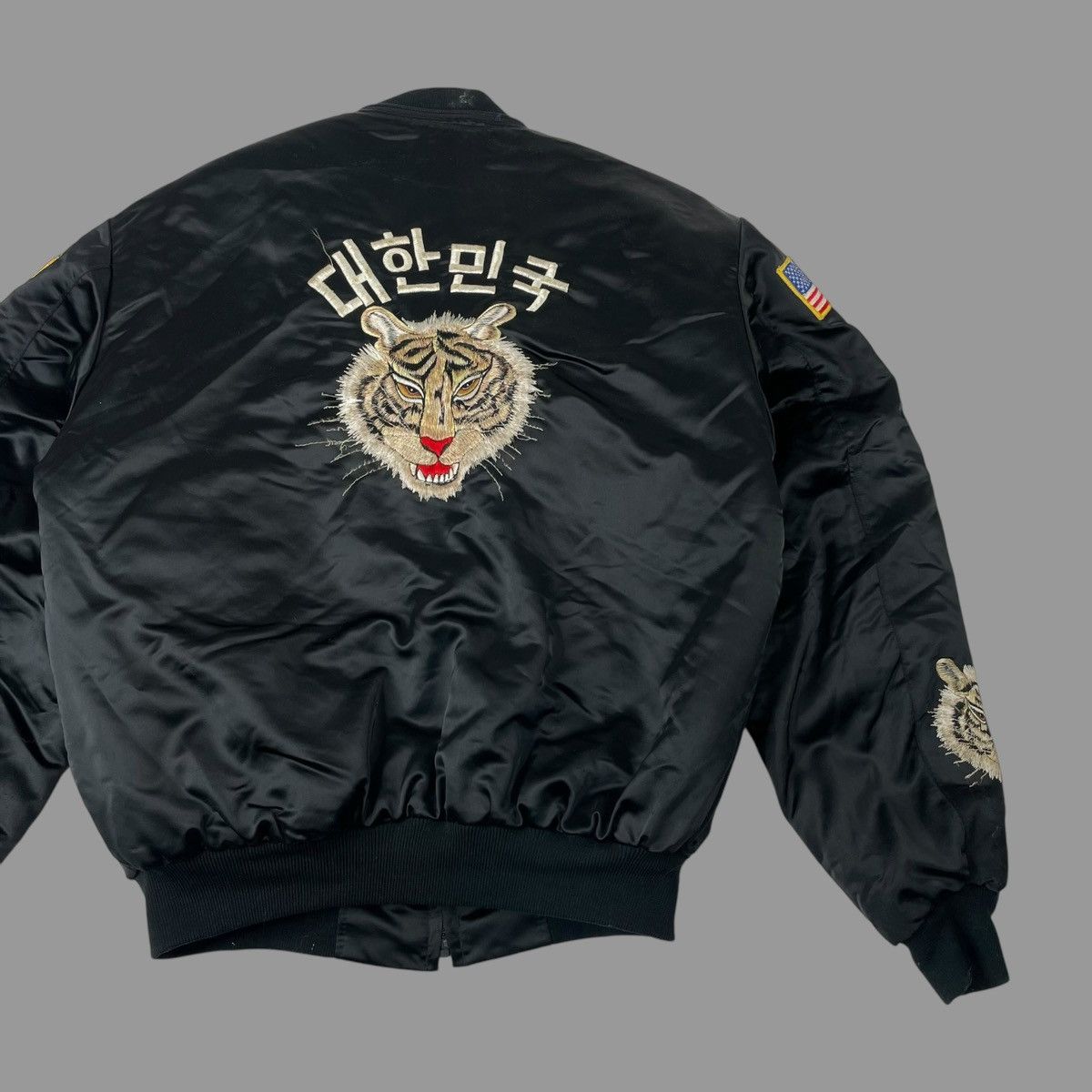 Vintage Vintage 1980s tiger souvenir jacket Size US L / EU 52-54 / 3 - 7 Thumbnail