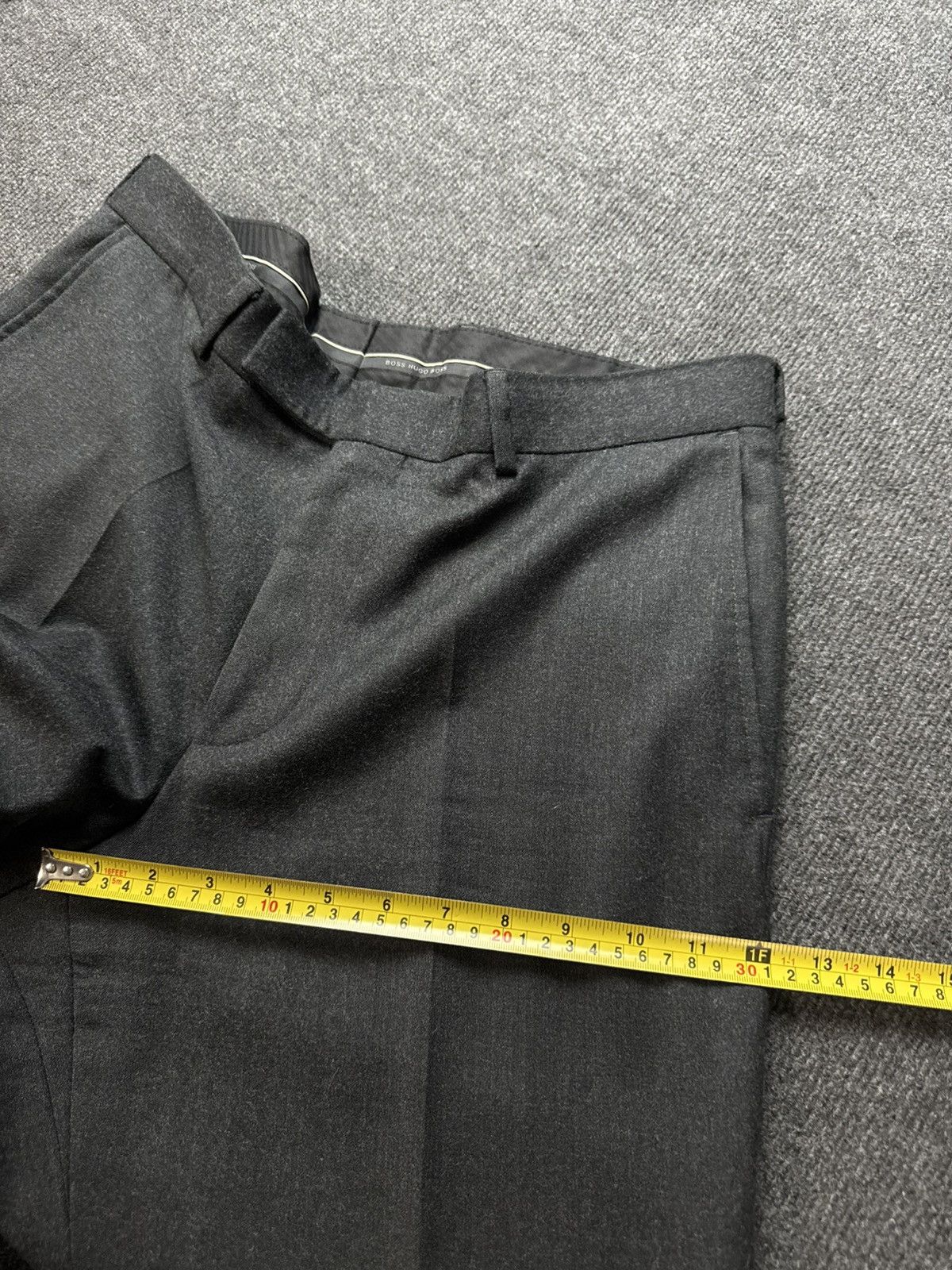 Hugo Boss Luxury Retro 00s Hugo Boss Straight Tailored Wool Trousers Size US 35 - 22 Thumbnail