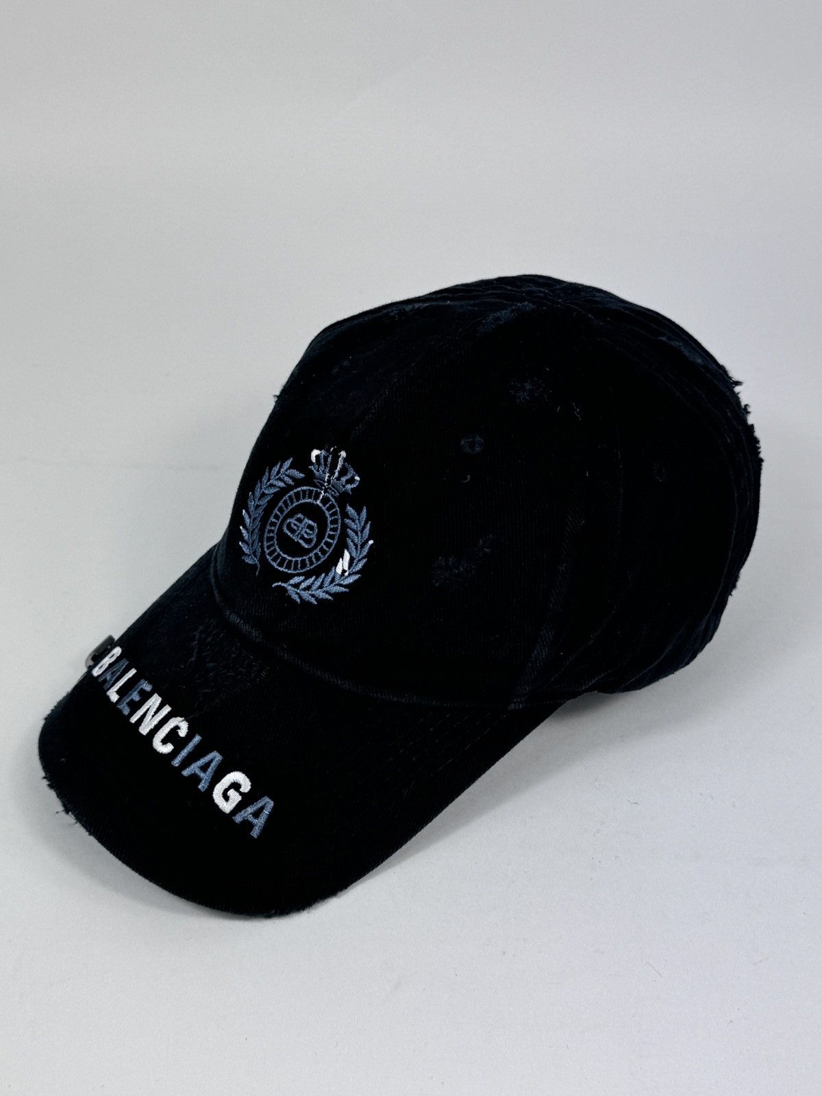 Balenciaga LOGO EMBROIDERED DISTRESSED CAP Size ONE SIZE - 4 Thumbnail