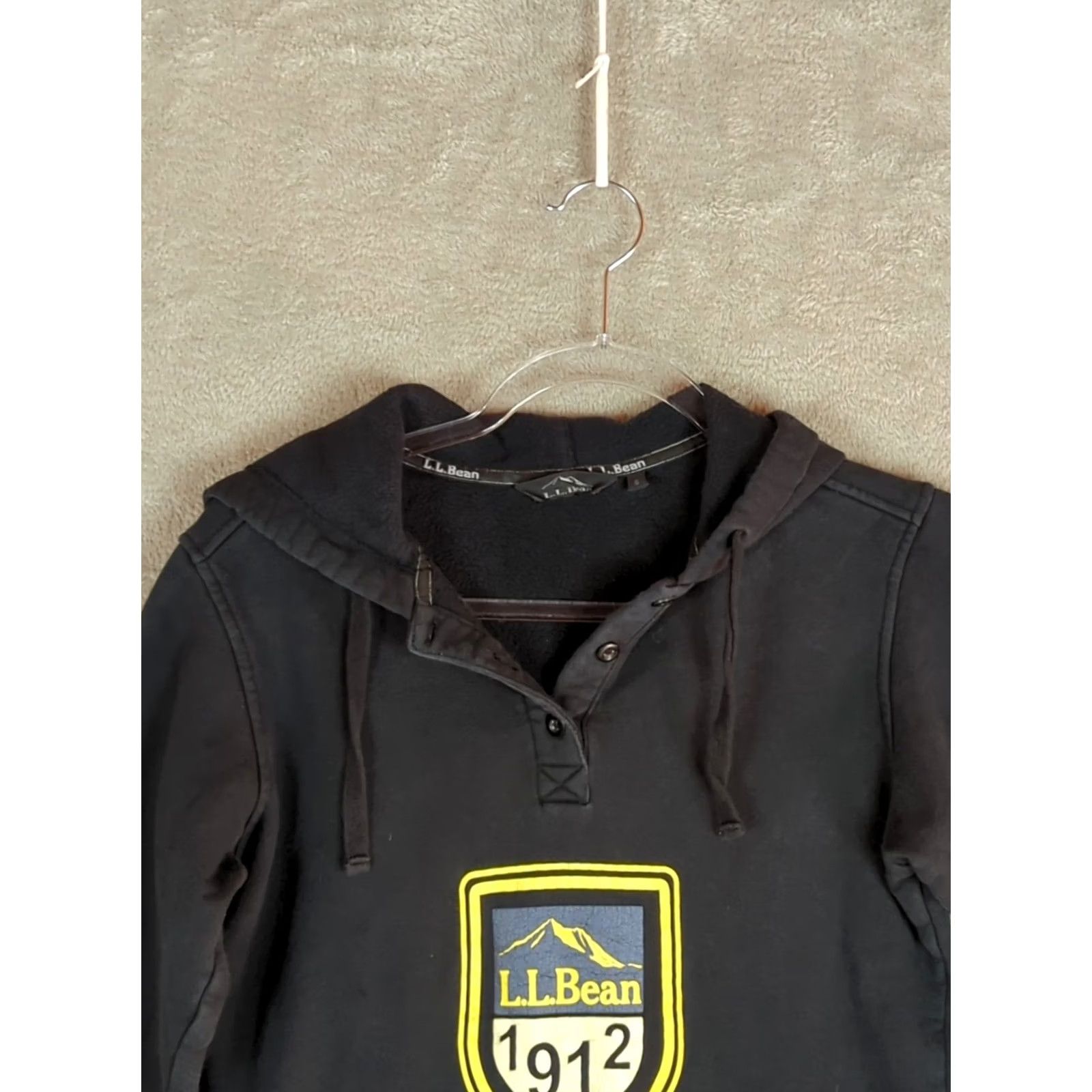 Vintage L.L. Bean Women's Small Black Henley Hoodie Pullover Hiking Camping Activewear Fleece Pockets Logo Buttons Hooded Modern Outdoor Size S / US 4 / IT 40 - 4 Thumbnail