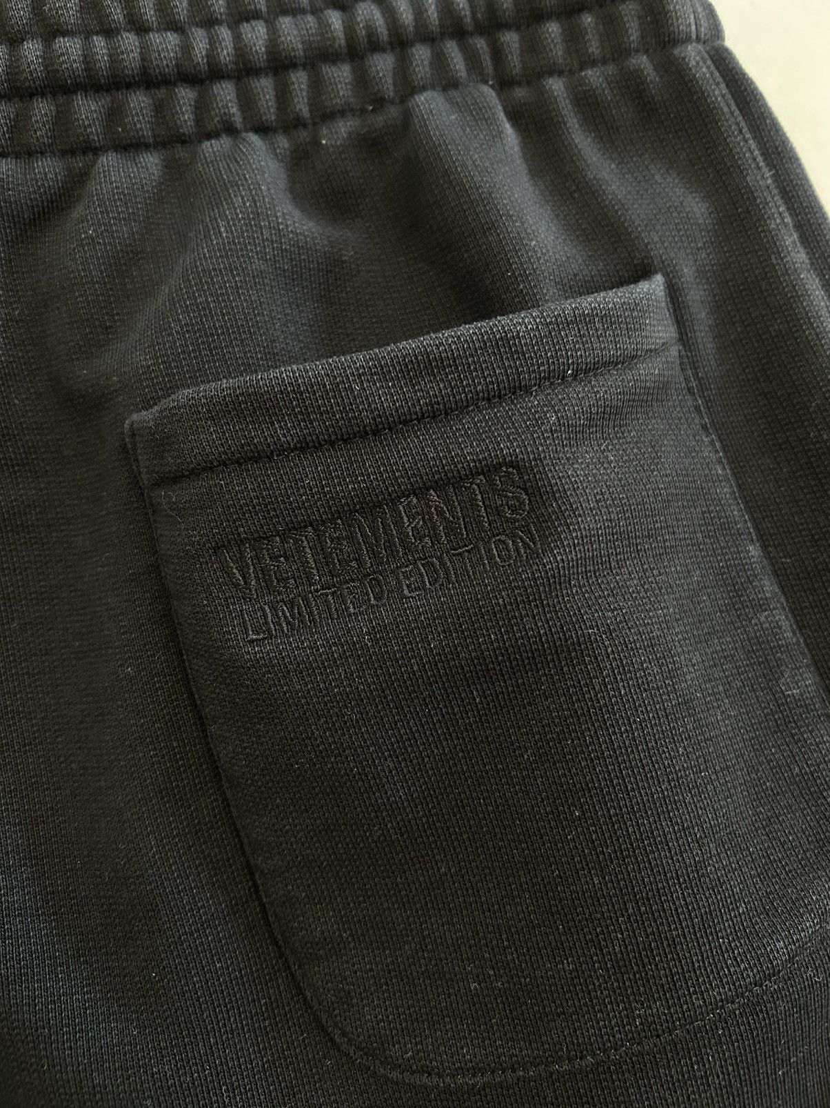 Vetements FW2021 Oversized Flared Rubber Logo Sweatpants Size US 32 / EU 48 - 8 Thumbnail