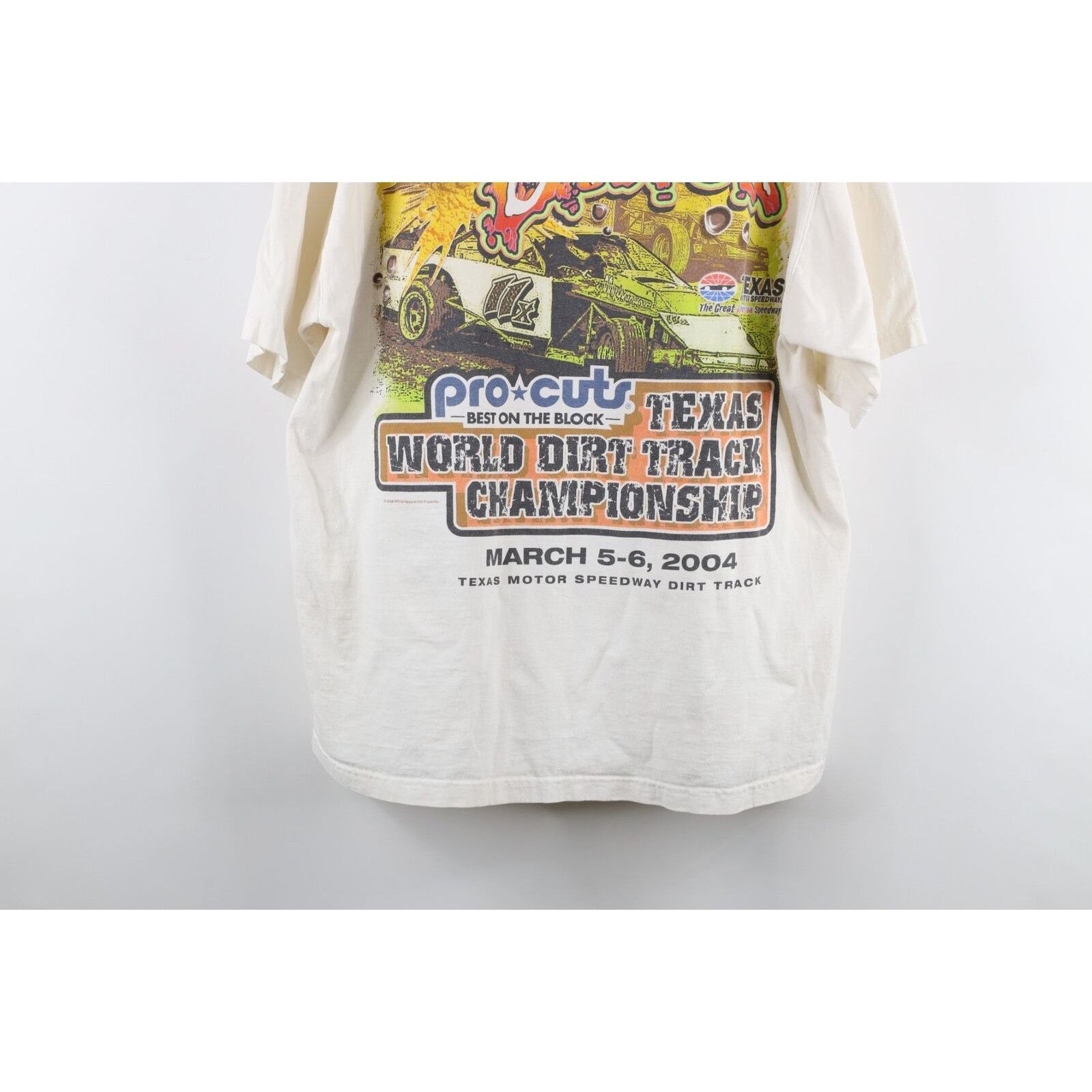 Vintage Vintage Y2K 2004 Texas Motor Speedway Dirt Racing T-Shirt Size US XL / EU 56 / 4 - 13 Thumbnail
