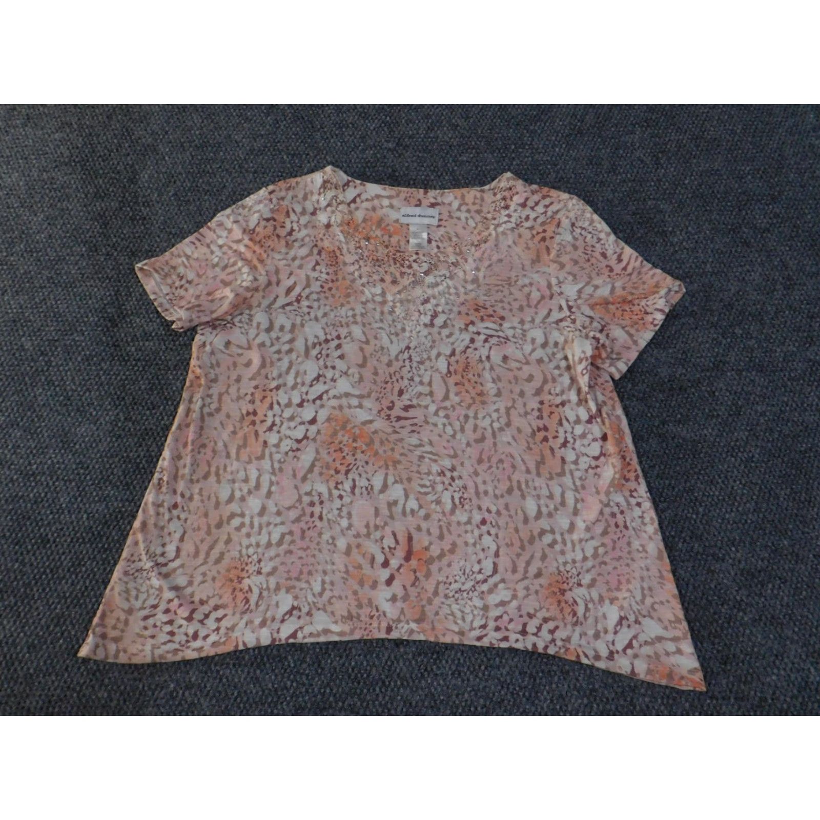 Vintage Alfred Dunner Shirt Womens Large Pink Peach Lace Beaded V Neck Short Sleeve Blouse Size L / US 10 / IT 46 - 2 Thumbnail