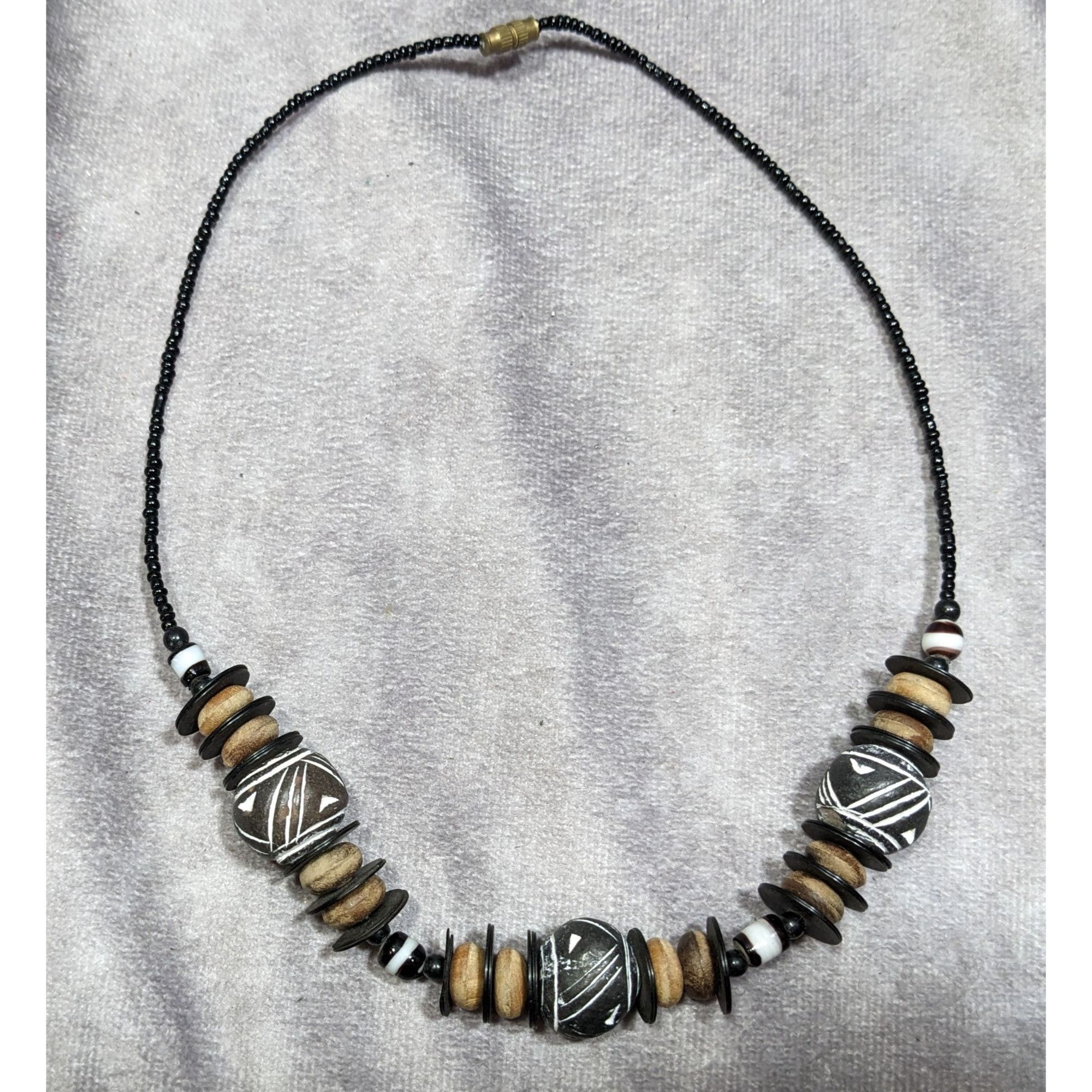 Other Chunky Rustic Tribal Black And Tan Beaded Necklace Size ONE SIZE - 8 Thumbnail