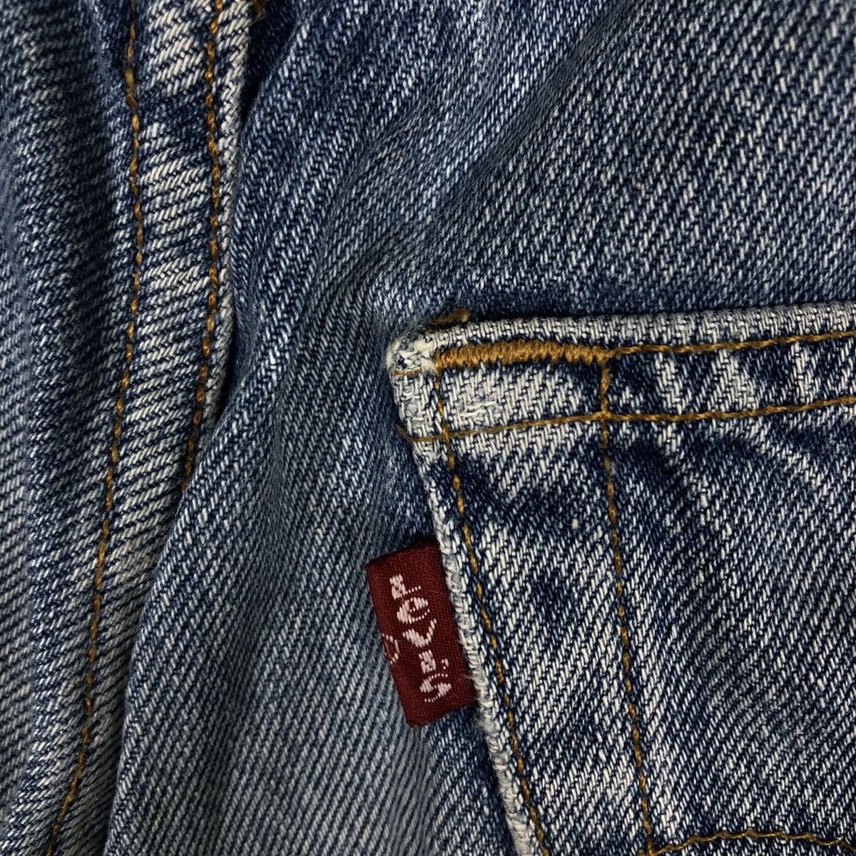 Levi's 🔥90’s VINTAGE LEVIS 501 DISTRESSED DENIM JEANS Size US 26 / EU 42 - 14 Thumbnail