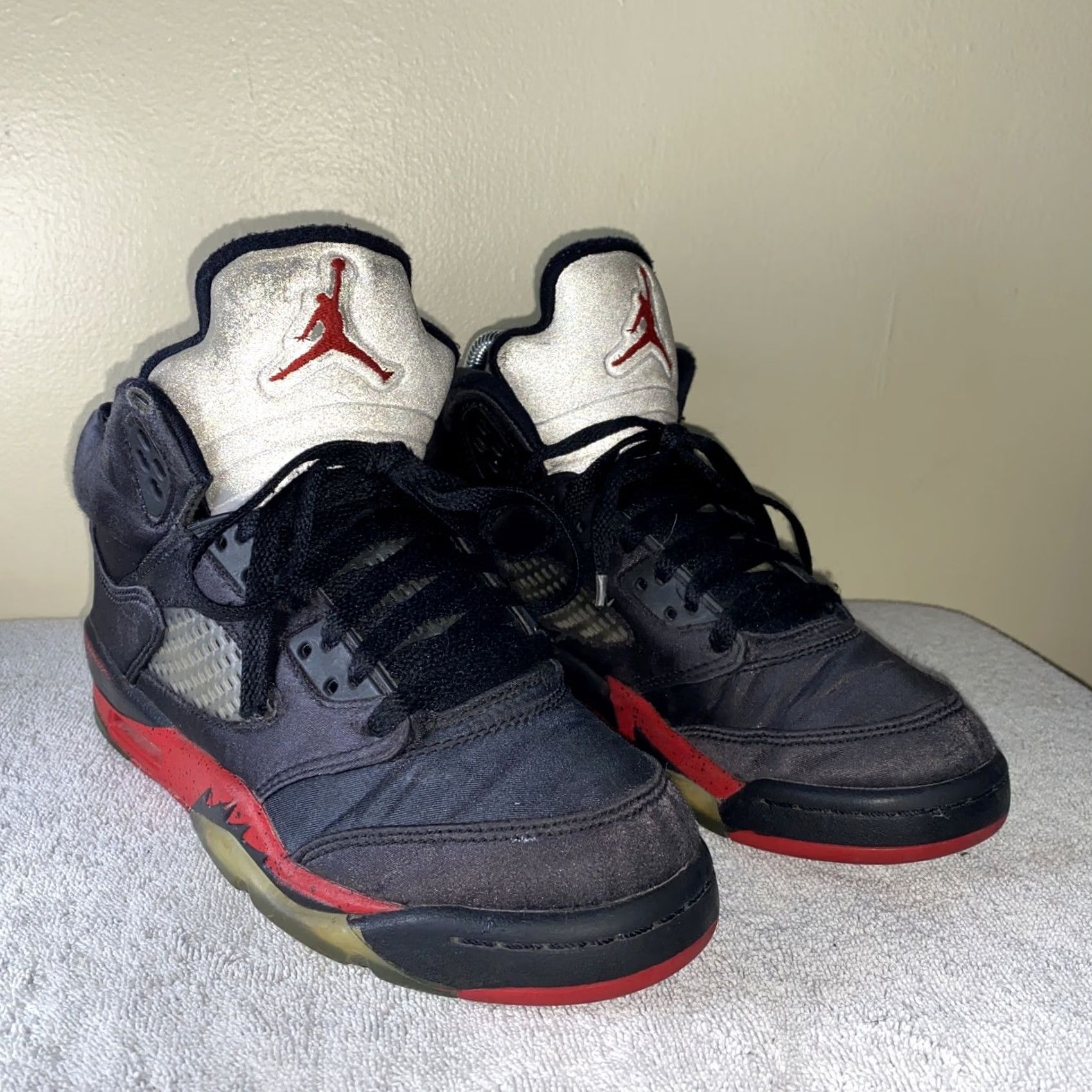 Nike VINTAGE Nike Air Jordan 5 V Retro Satin Bred Sneakers 440888-006 Women’s Size 6 Black Satin Retro Nike Air Sneaker Women’s Mens Size US 7 / IT 37 - 2 Thumbnail