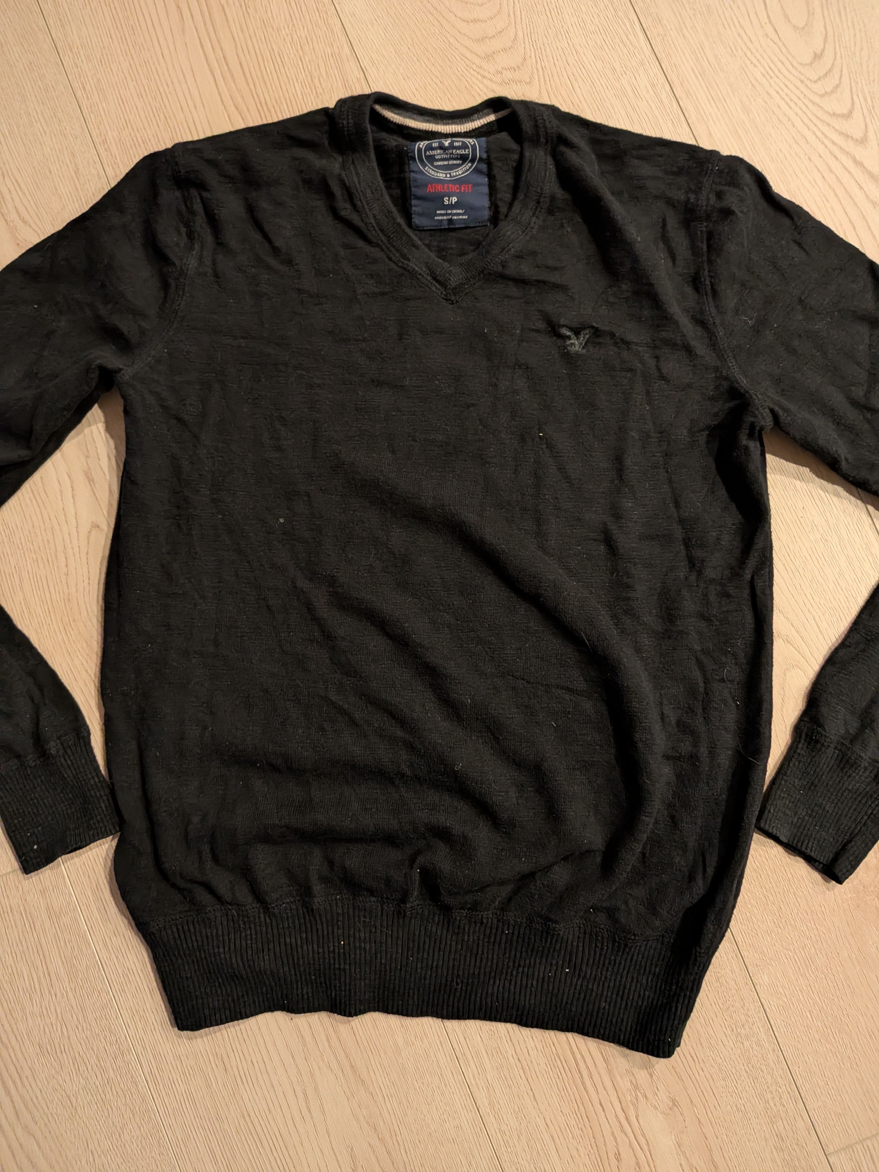 American Eagle Outfitters American Eagle Athletic Fit V-neck Sweater Size US S / EU 44-46 / 1 - 1 Preview