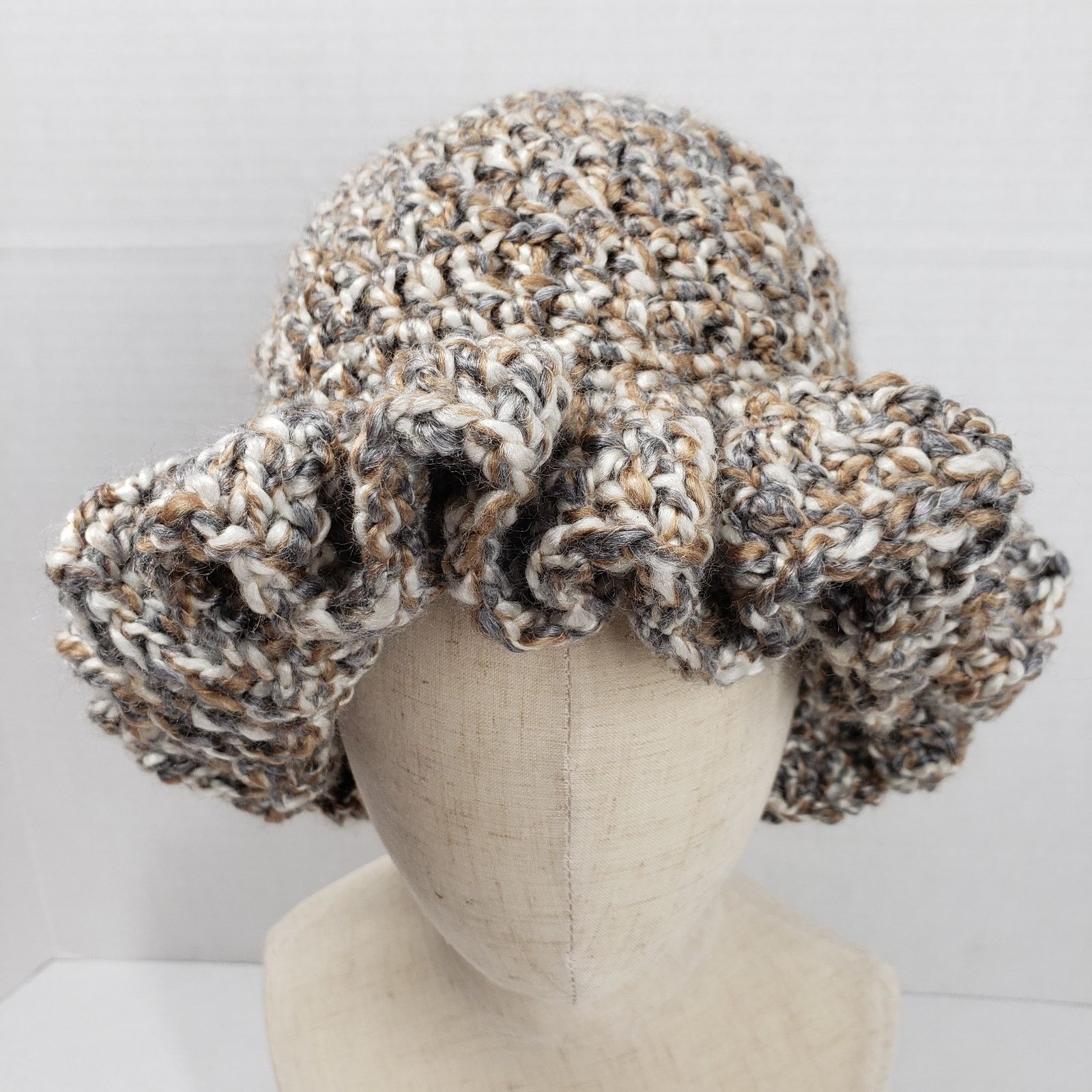 Handmade Handmade Crochet Brown Ruffle Bucket Hat Bohemian Casual Size ONE SIZE - 2 Thumbnail