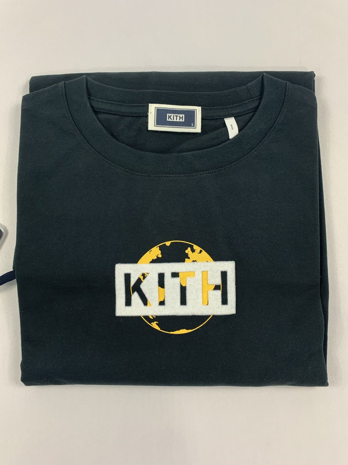 Kith Kith One World Long sleeve Size US L / EU 52-54 / 3 - 2 Thumbnail