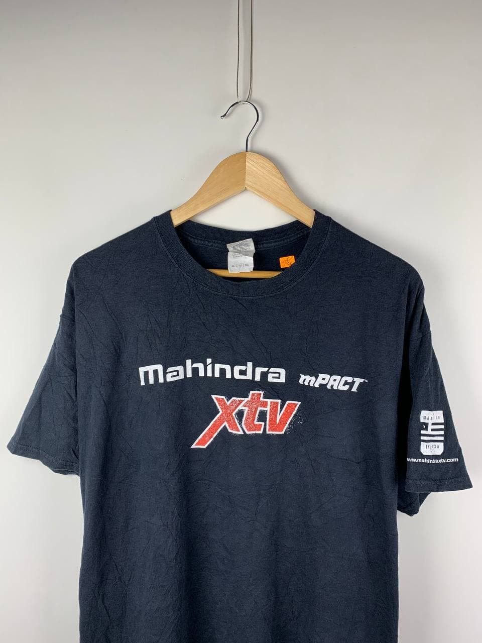 Vintage Vtg Mahindra mPACT Xtv Own The Territory Car Promo Tee Size US XL / EU 56 / 4 - 4 Thumbnail