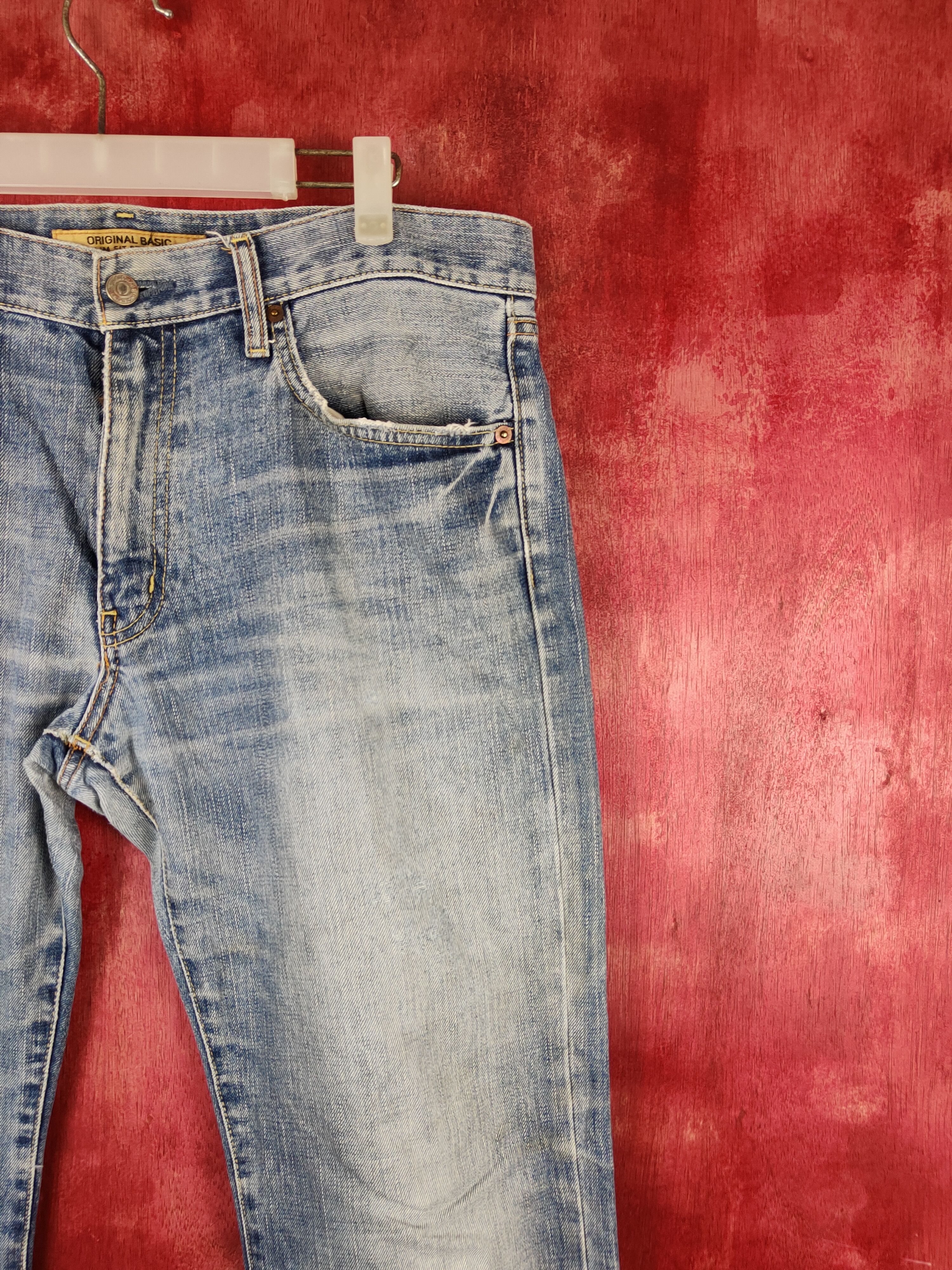 Japanese Brand Uniqlo Blue Faded Distressed Ripped Jeans #S1675 Size US 34 / EU 50 - 5 Thumbnail