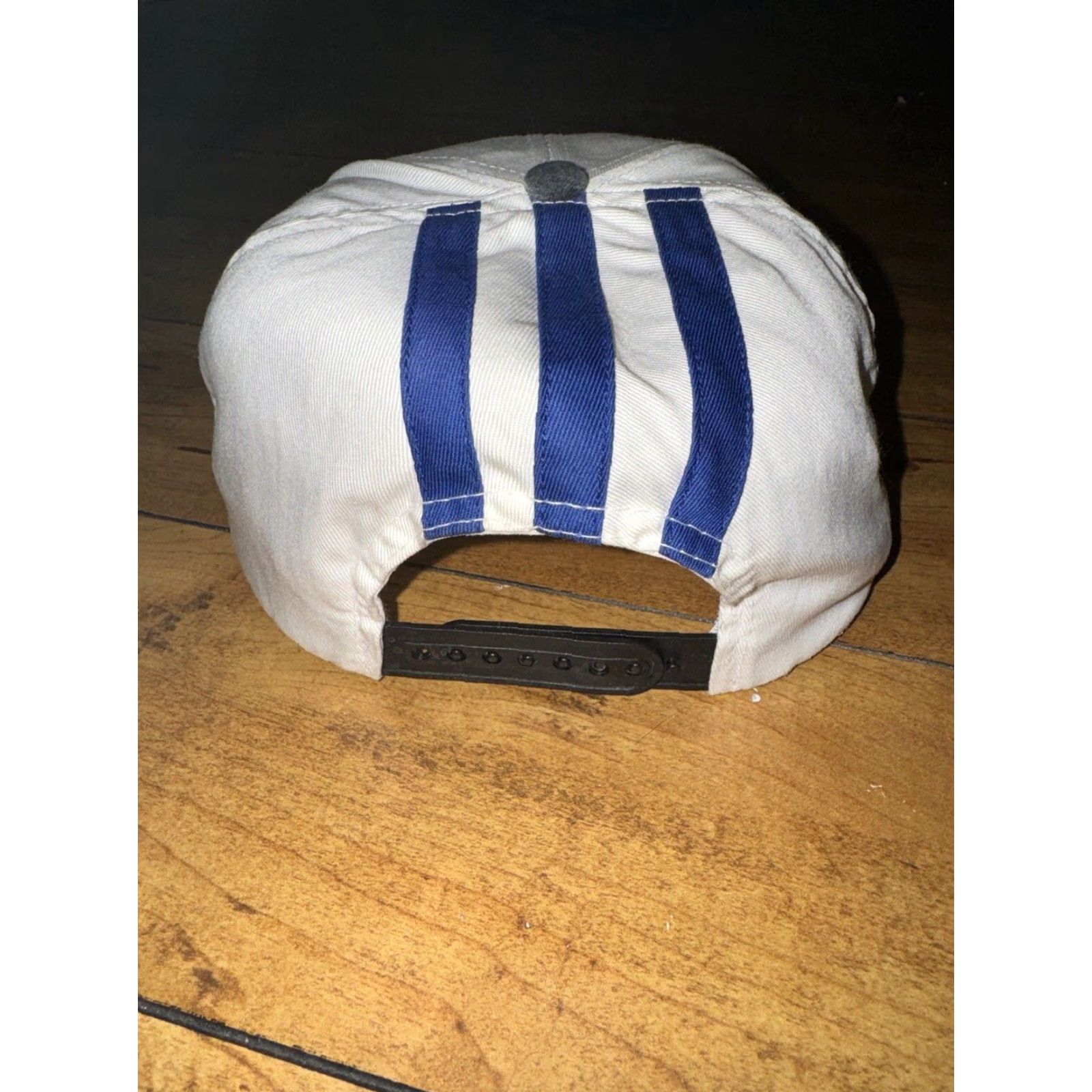 Adidas VINTAGE Adidas 5 Panel Hat Adjustable SnapBack Mens One Size White Snapback Hat Adjustable Size ONE SIZE - 3 Thumbnail