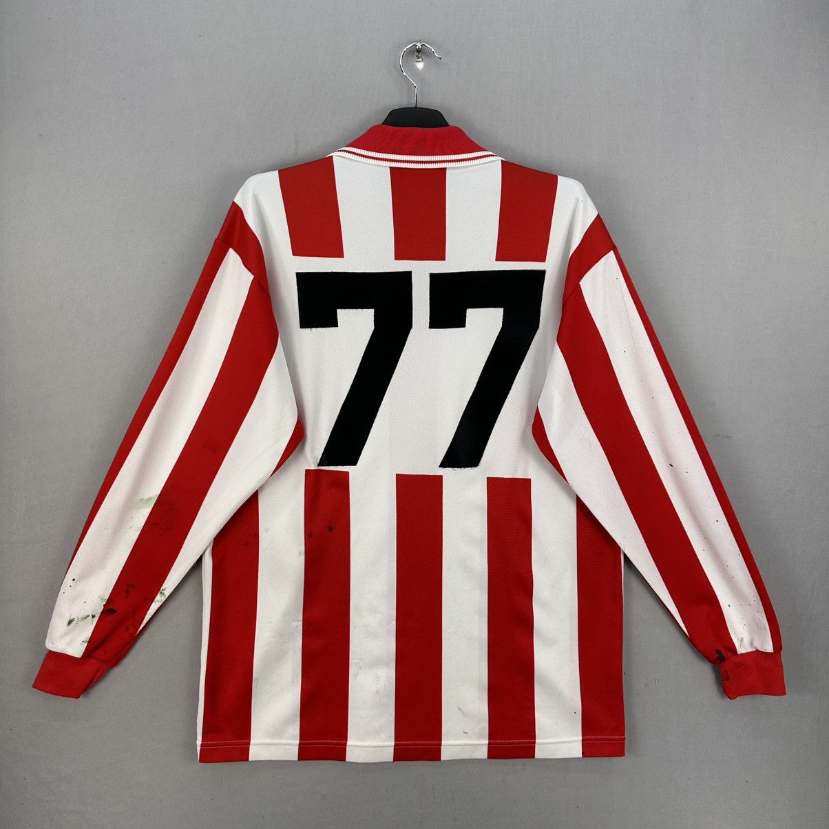 Puma Vintage Puma Jersey Number 77 Red Stripes V-Neck Collar Size US L / EU 52-54 / 3 - 4 Thumbnail