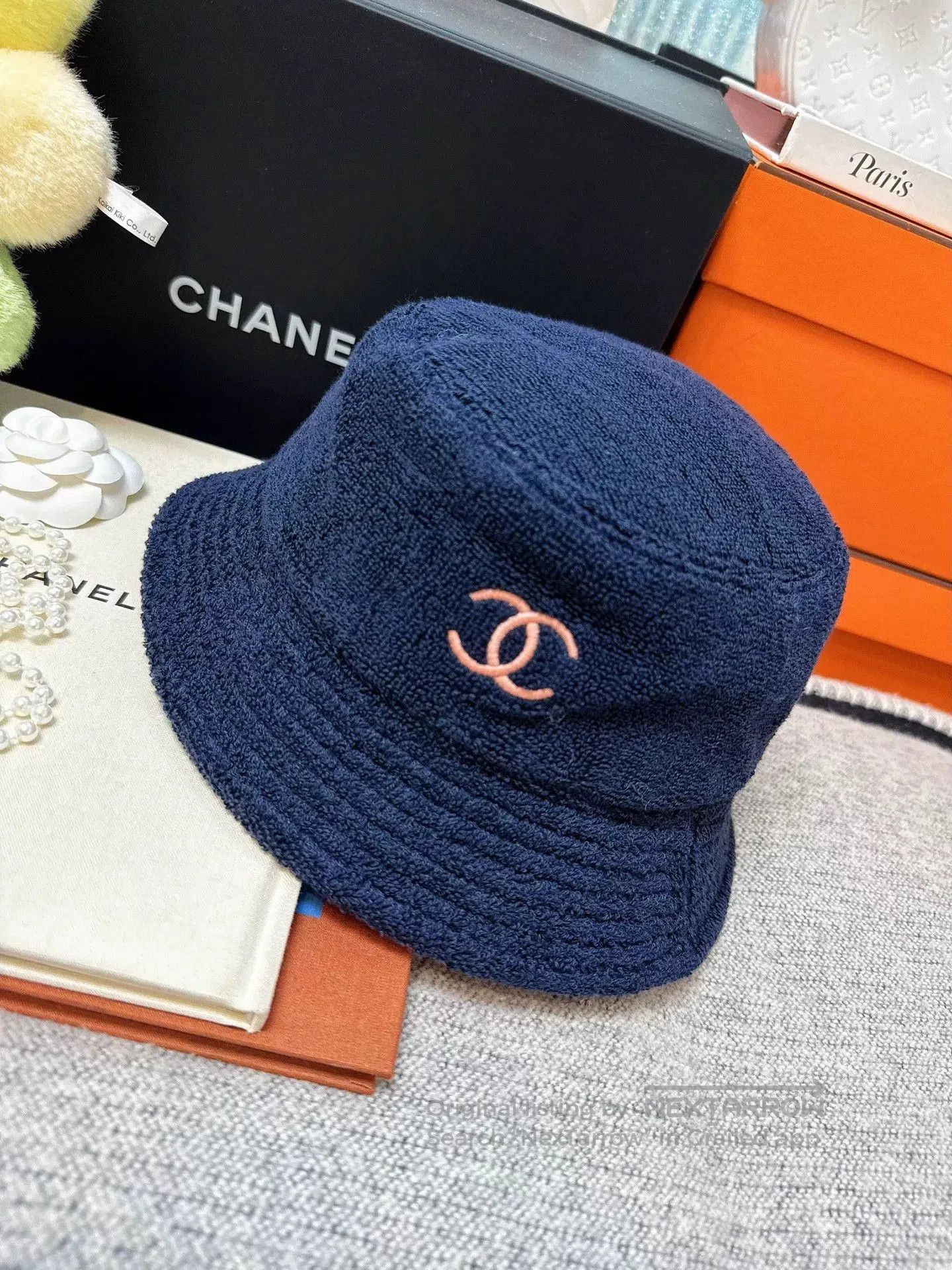 Chanel deep blue pink logo bucket hat. Size ONE SIZE - 1 Thumbnail