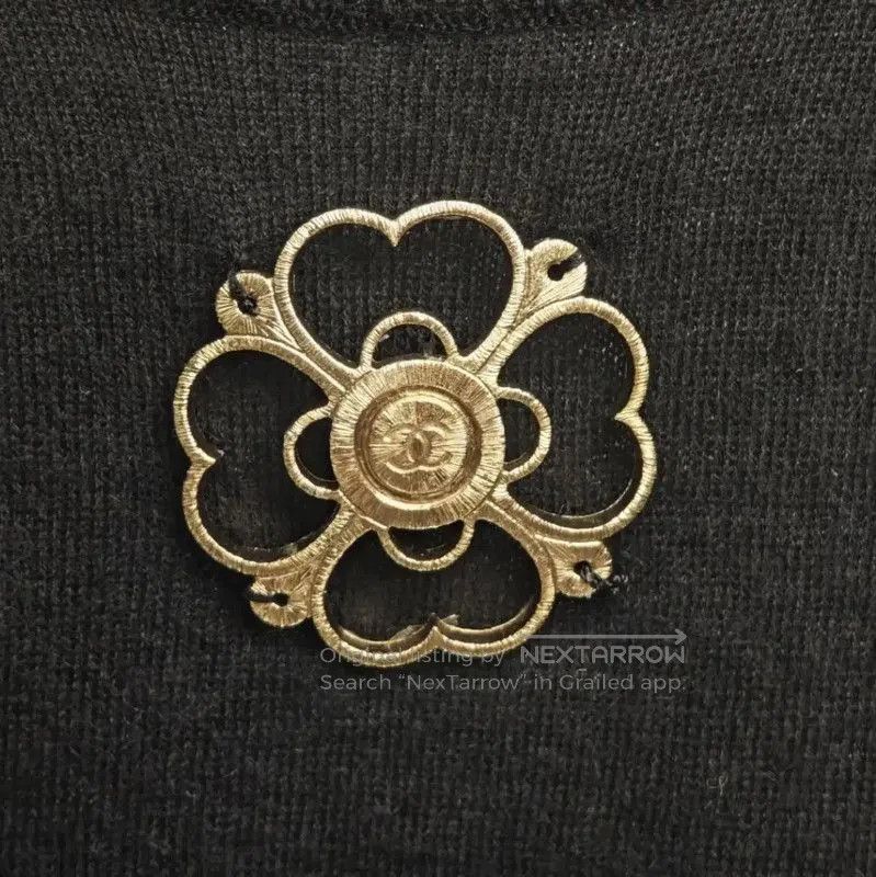 Chanel Chanel Black Cashmere Logo Sweater for Women . Size XS / US 0-2 / IT 36-38 - 2 Thumbnail