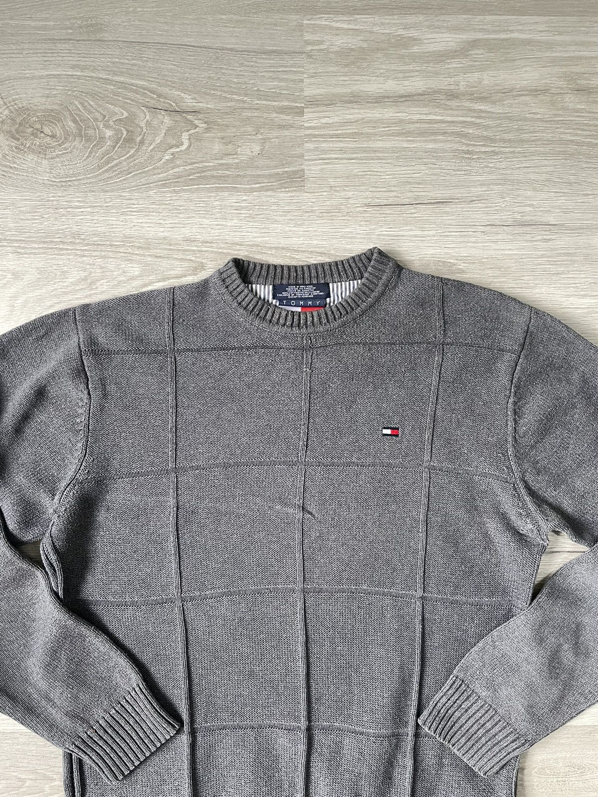 Tommy Hilfiger Vintage Tommy Hilfiger sweeter size:L Size US L / EU 52-54 / 3 - 3 Thumbnail