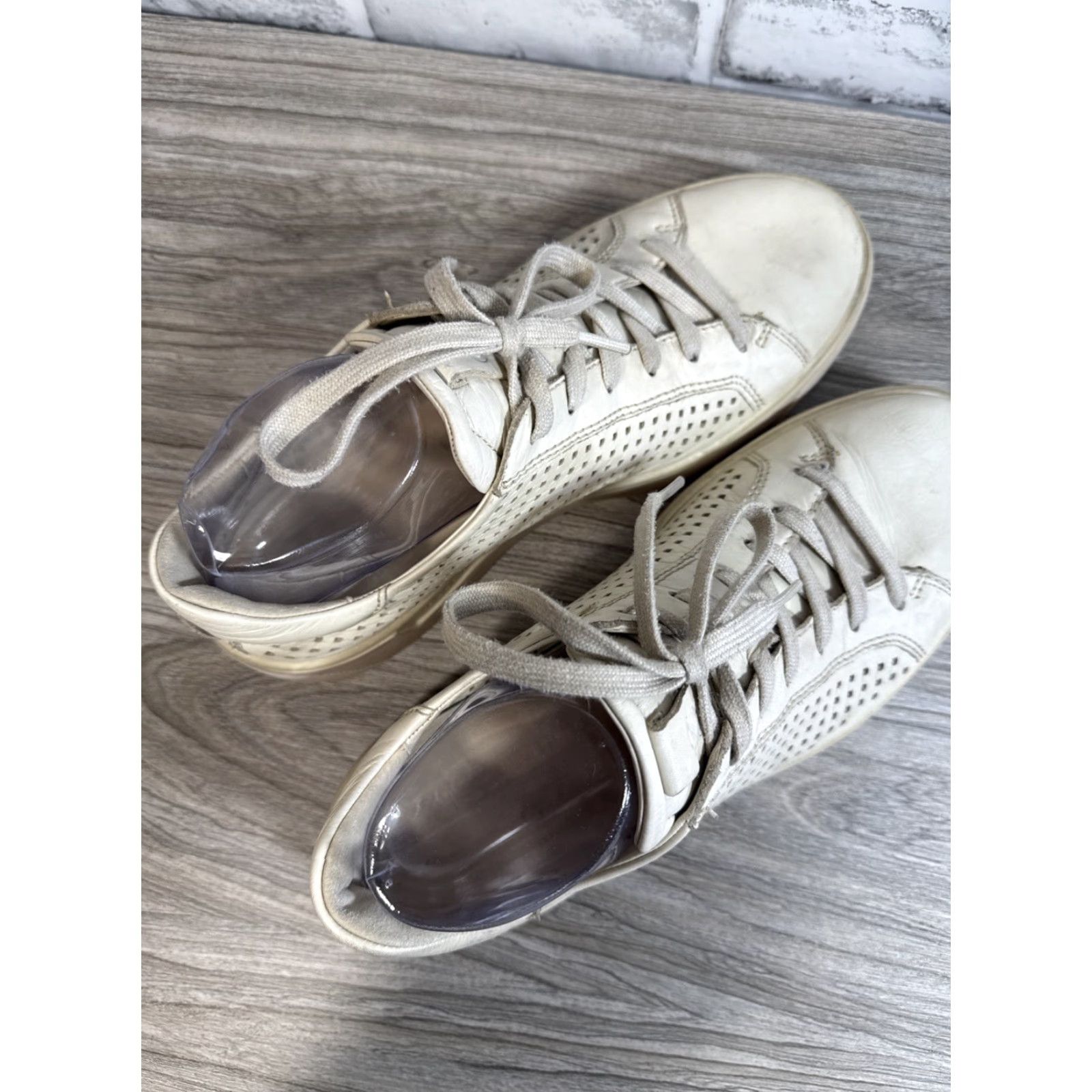 Ecco ECCO Street Tray Sneaker Women 8.5 US 39 EU Tan Leather Perforated Lightweight Cushioned Athletic Low Top Shoes Size US 9 / IT 39 - 5 Thumbnail