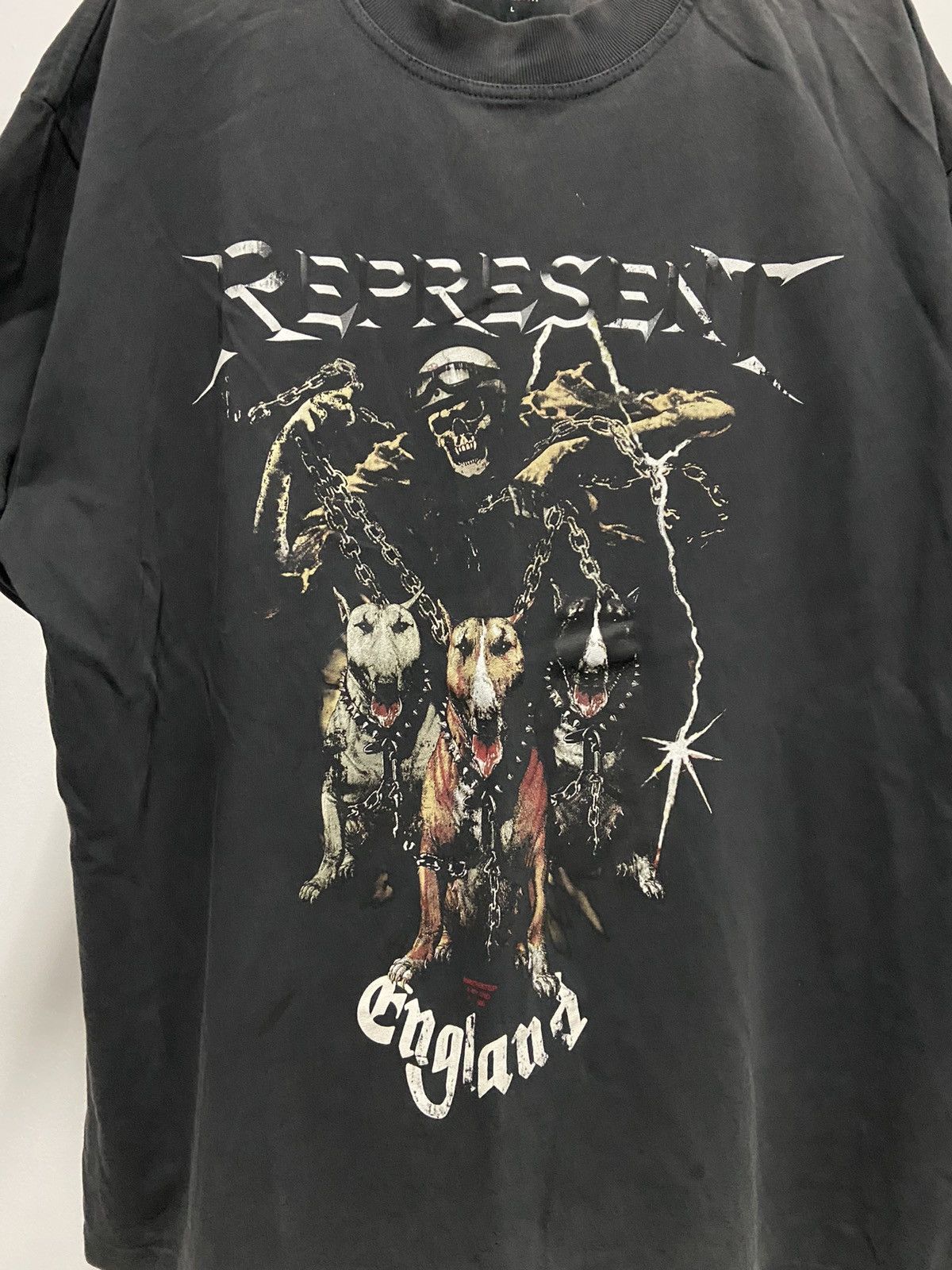 Represent Clo. × Vintage Represent t shirt dogs reaper big logo print vintage Size US L / EU 52-54 / 3 - 2 Thumbnail
