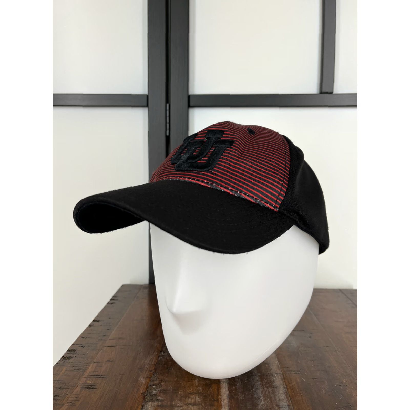Vintage VINTAGE University of Utah Hat Cap Snap Back Adult Black Red Captivating Polyester H Size ONE SIZE - 4 Thumbnail