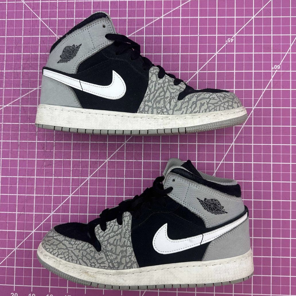 Jordan Brand Air Jordan 1 Mid Elephant Toe GS Youth 6.5Y Black Grey Red Size US 6.5 / EU 39-40 - 1 Thumbnail