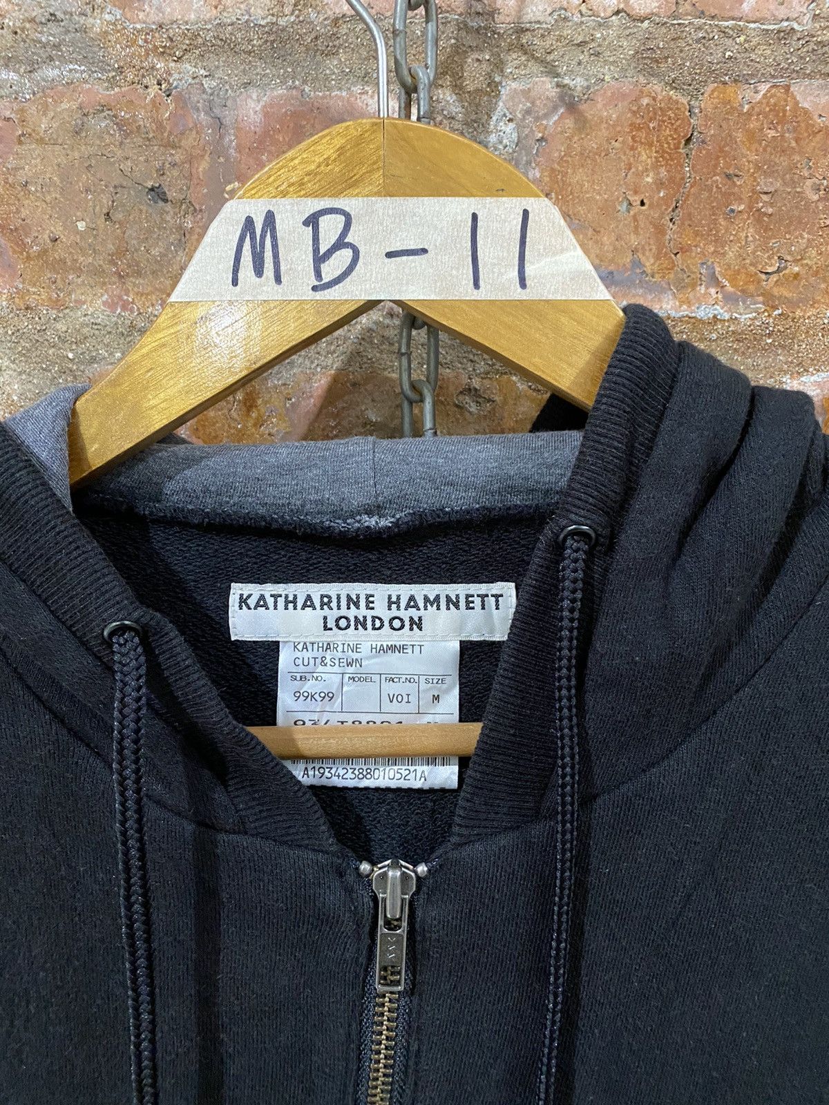 Katharine Hamnett London 2000s Super Black sweat hoodie Size US S / EU 44-46 / 1 - 6 Thumbnail