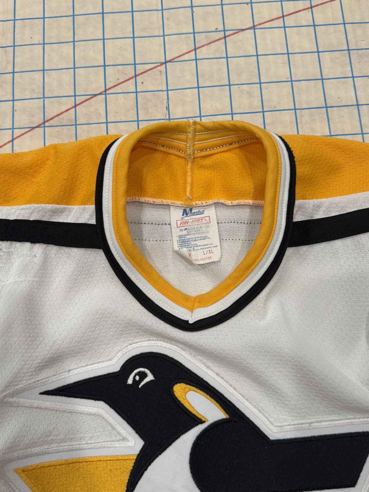 Ccm Vintage CCM Pittsburg Penguins Jersey White Boys Size L/XL Size US XS / EU 42 / 0 - 5 Thumbnail