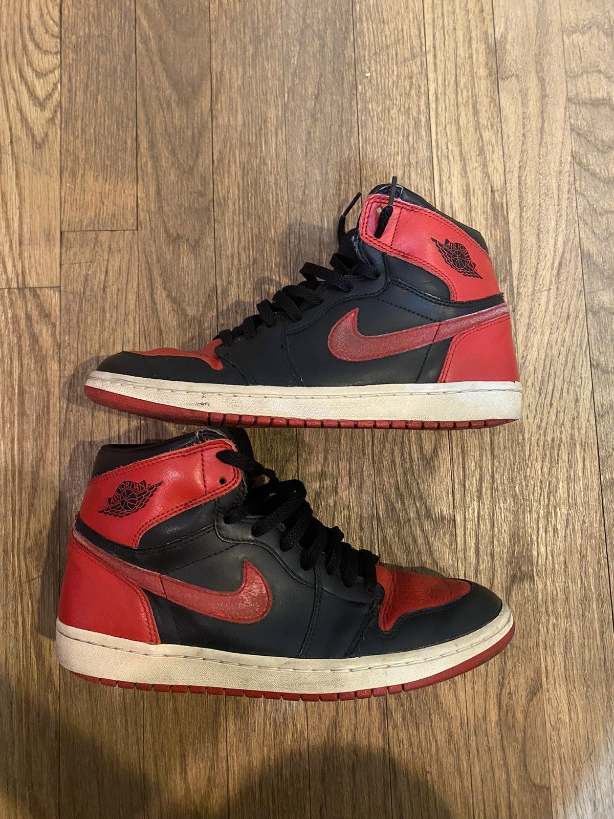 Jordan Brand × Nike Jordan 1 bred 2001 9.5 Size US 9.5 / EU 42-43 - 3 Thumbnail