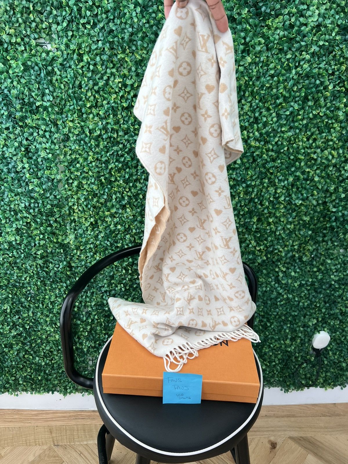 Louis Vuitton LV Game on LV Scarf Size ONE SIZE - 10 Thumbnail
