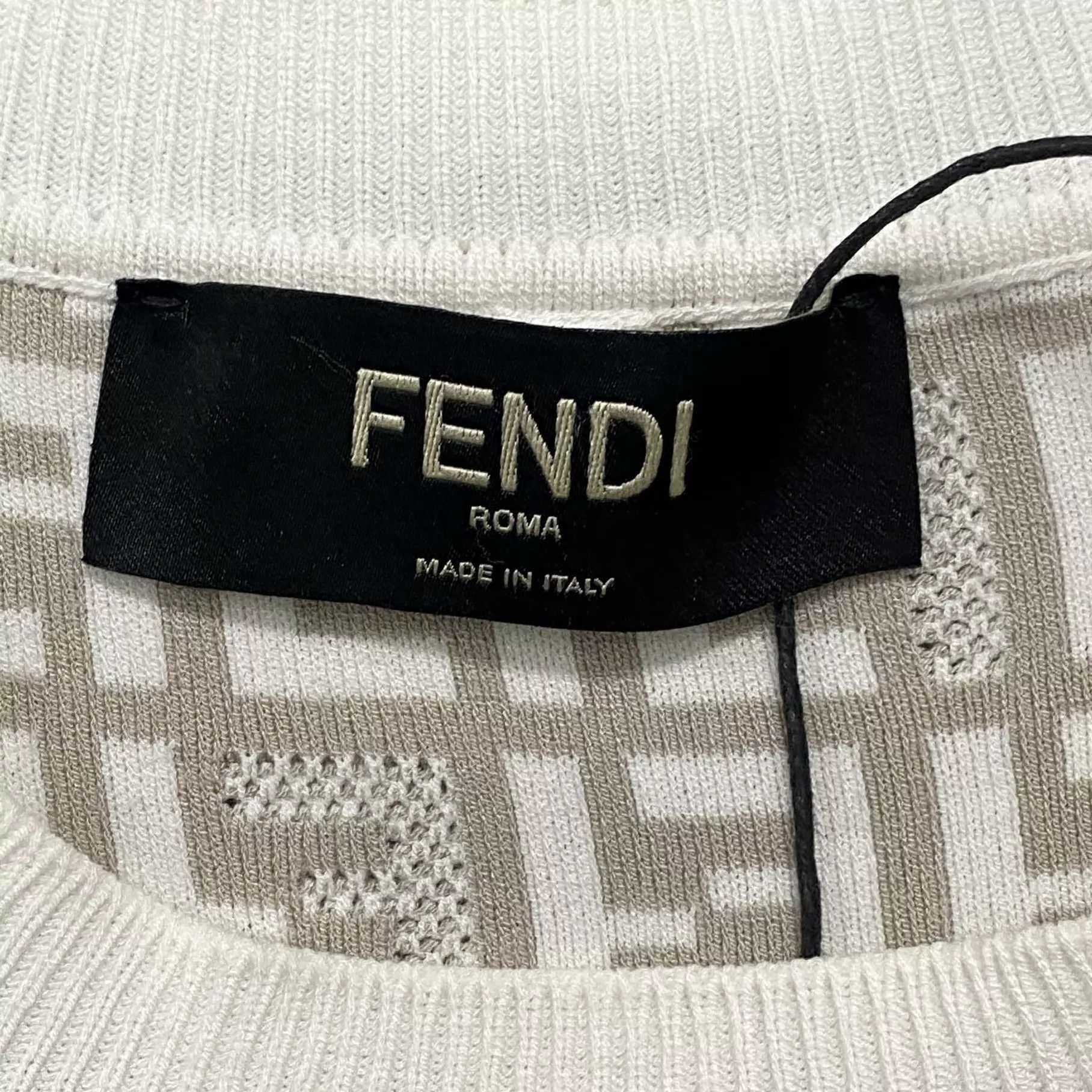 Fendi FENDI Men's White All Over Logo Short Sleeve T-Shirt 48 Size US M / EU 48-50 / 2 - 5 Thumbnail
