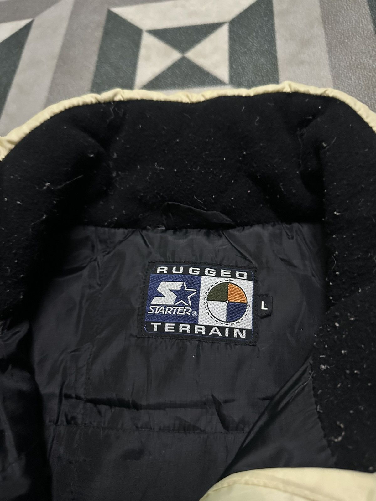 Starter Starter Rugged terrain down vest Size US L / EU 52-54 / 3 - 8 Thumbnail