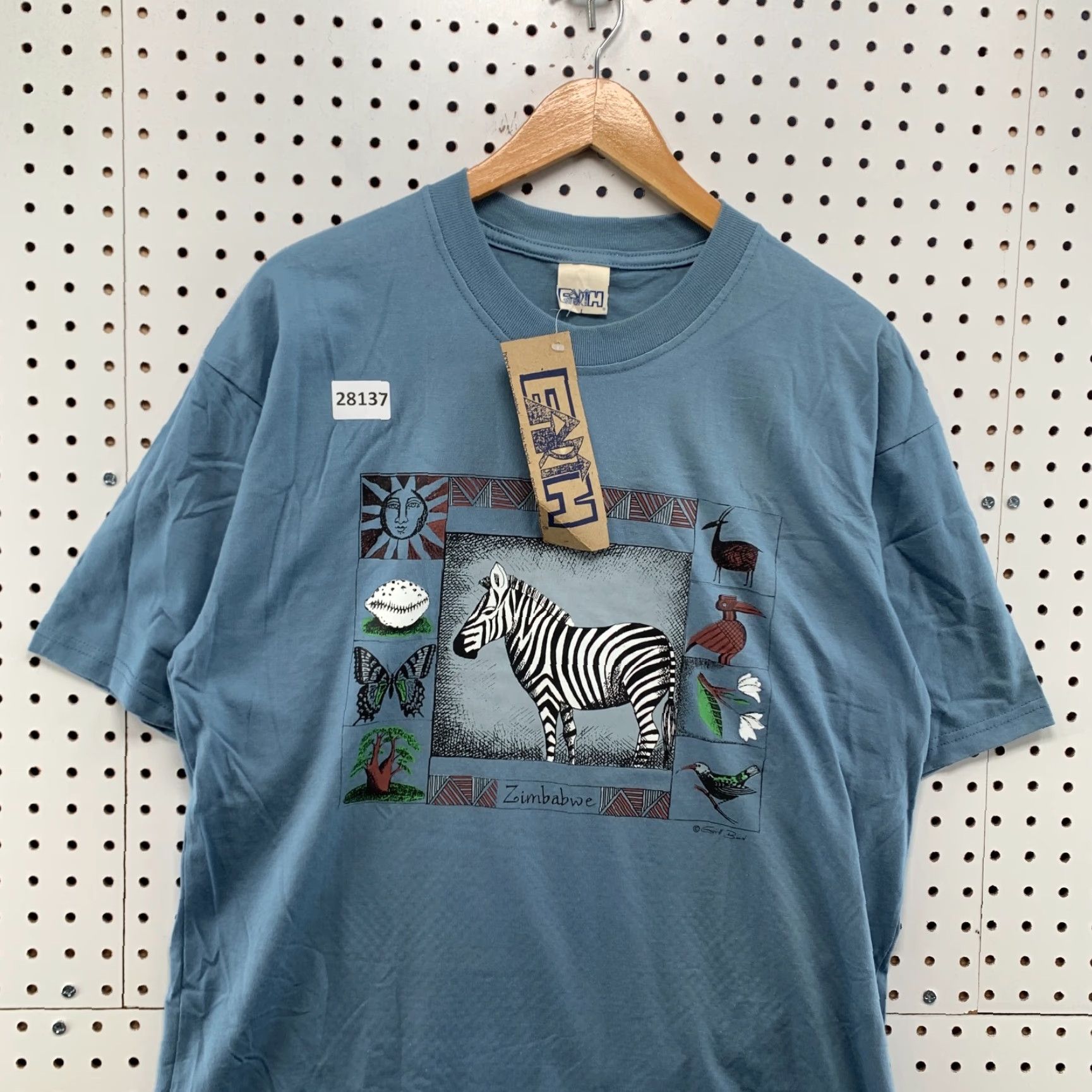 Vintage VINTAGE Earth Zebra Shirt Unisex Adults XL Blue Cotton, Polyester Short Sleeve Crew Neck Nature Animals 21x30 Size US XL / EU 56 / 4 - 2 Thumbnail