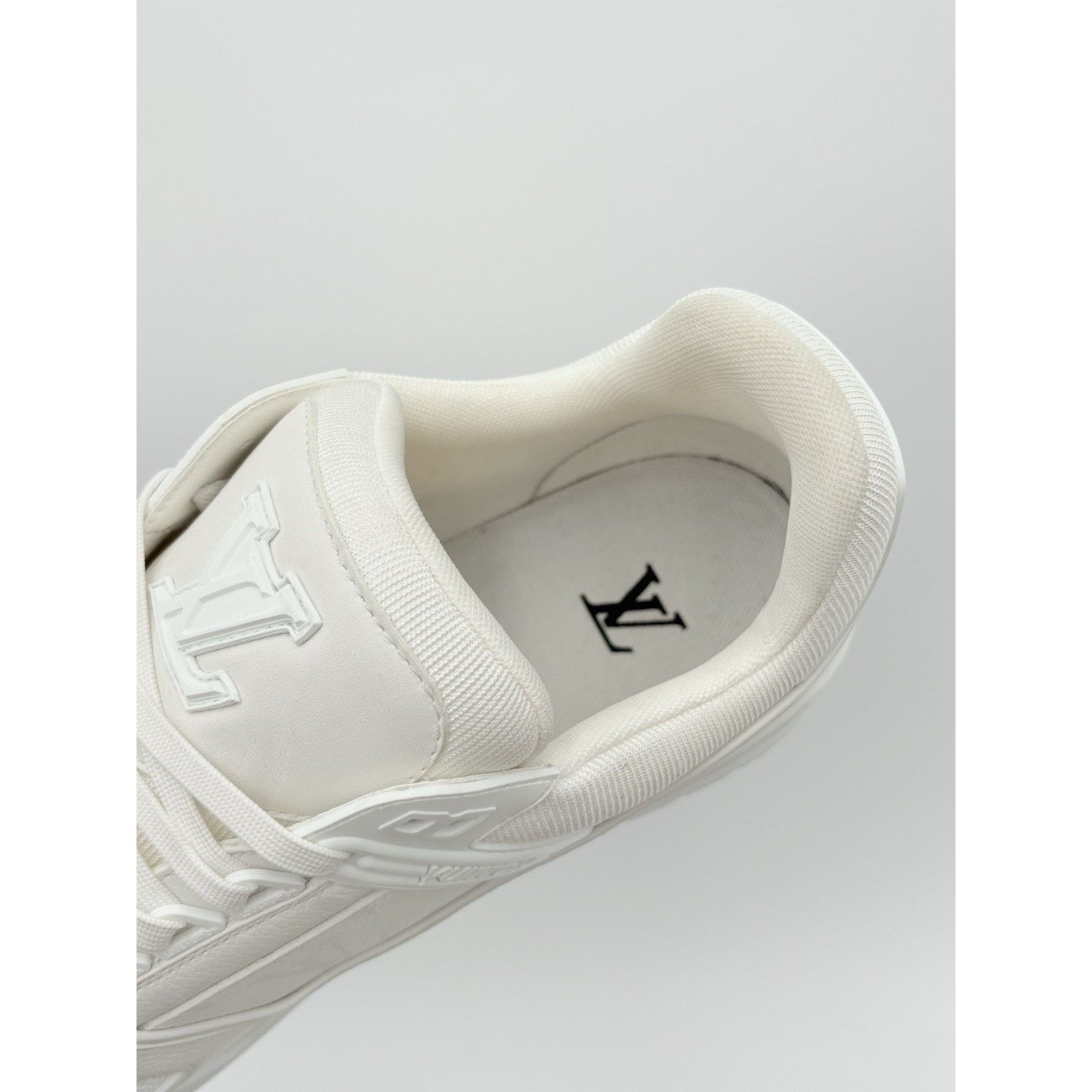 Louis Vuitton 12-12.5 Louis Vuitton Trainer Monogram ' White '| EXCELLENT! Size US 12 / EU 45 - 6 Thumbnail