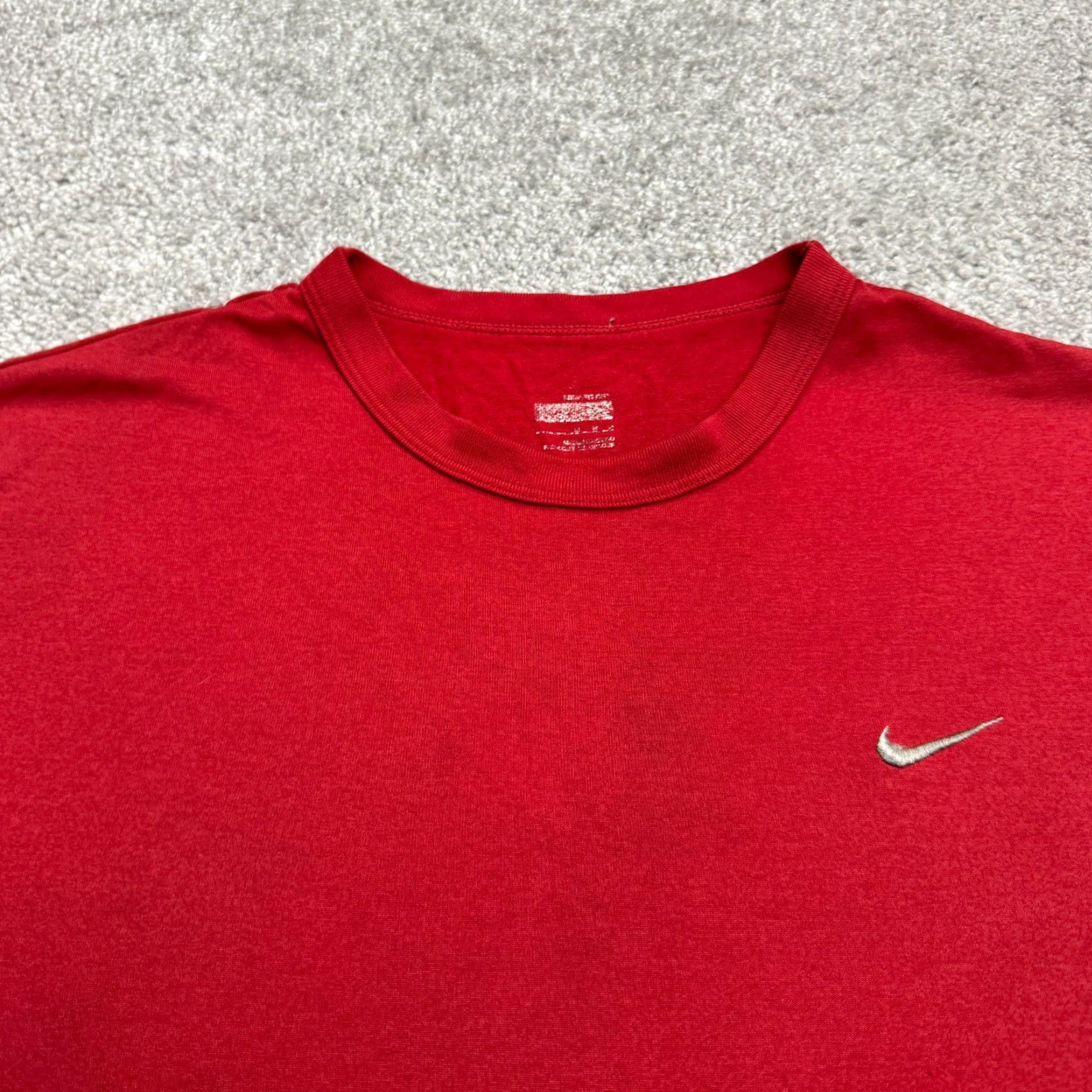 Nike VINTAGE Nike Fit T-Shirt Mens L Red Crew Neck Nike Fit Basic Casual Activewear 90s Sports Athleisure Shirt Short Sleeve Traditional Logo Solid Size US L / EU 52-54 / 3 - 3 Thumbnail