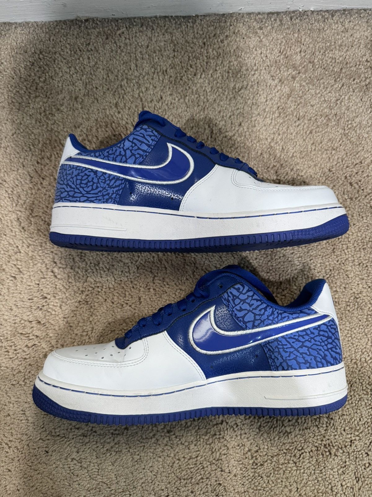 Nike Nike Air Force 1 Hyper Blue Elephant 2013 Size US 9.5 / EU 42-43 - 1 Thumbnail