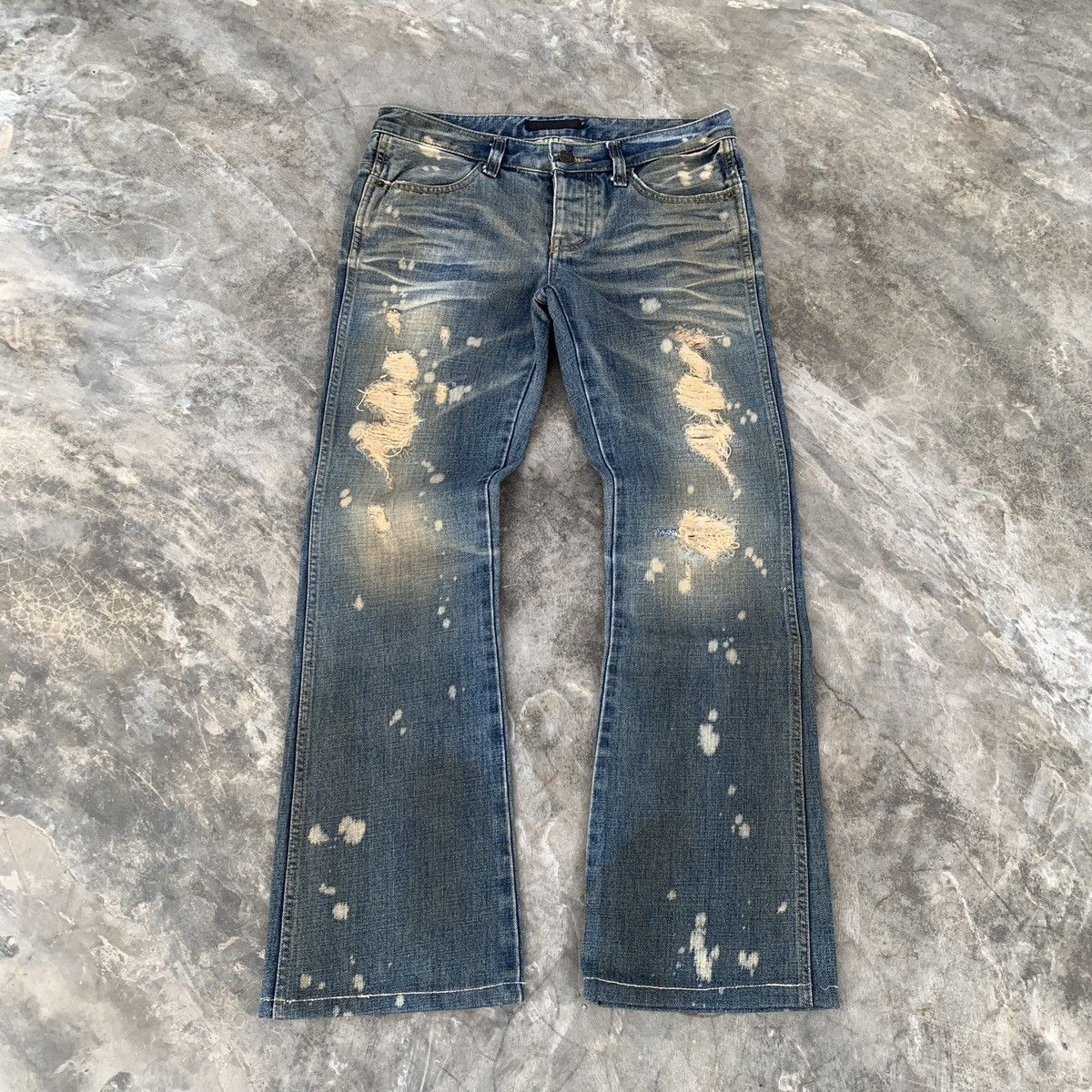 Fuga Distressed Flared Jeans GOA LGB ifsix Style