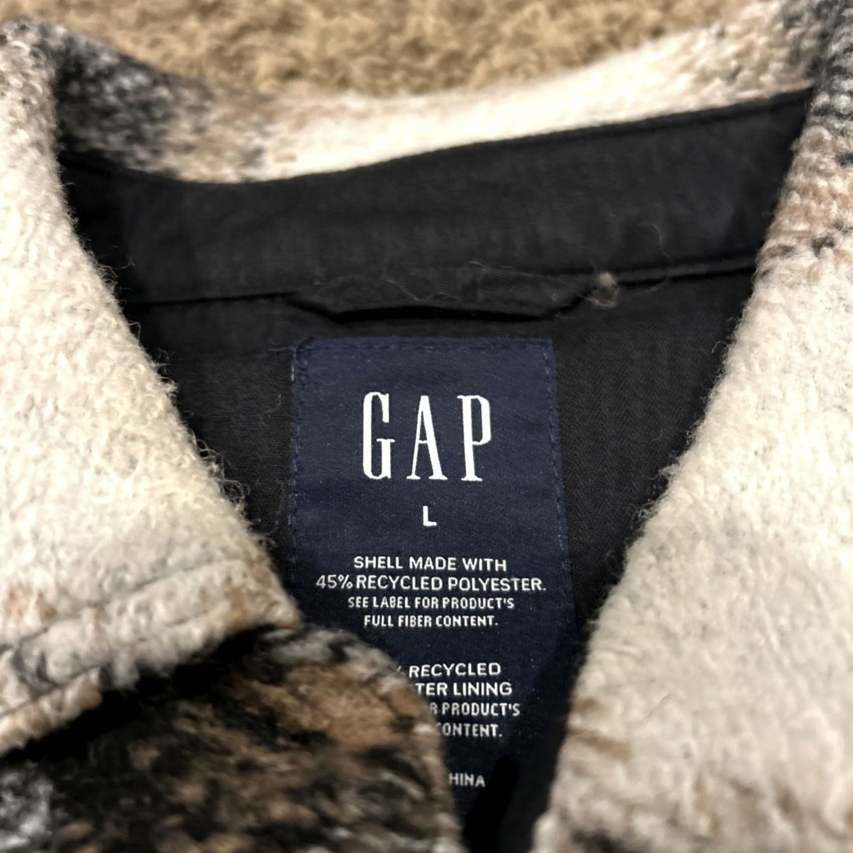 Gap Gap Button-Up Shirt Women L Plaid Multicolor Fleece Polyester Cozy Long Sleeve Collared 41in 25in Size L / US 10 / IT 46 - 2 Thumbnail