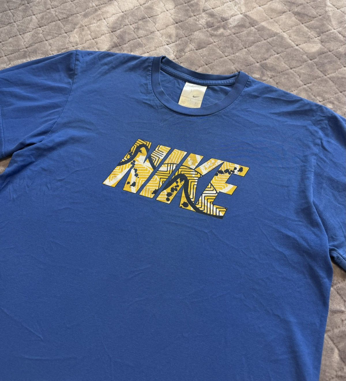 Nike × Vintage Vintage y2k Nike Big Logo Tee Shirt Size US M / EU 48-50 / 2 - 4 Thumbnail