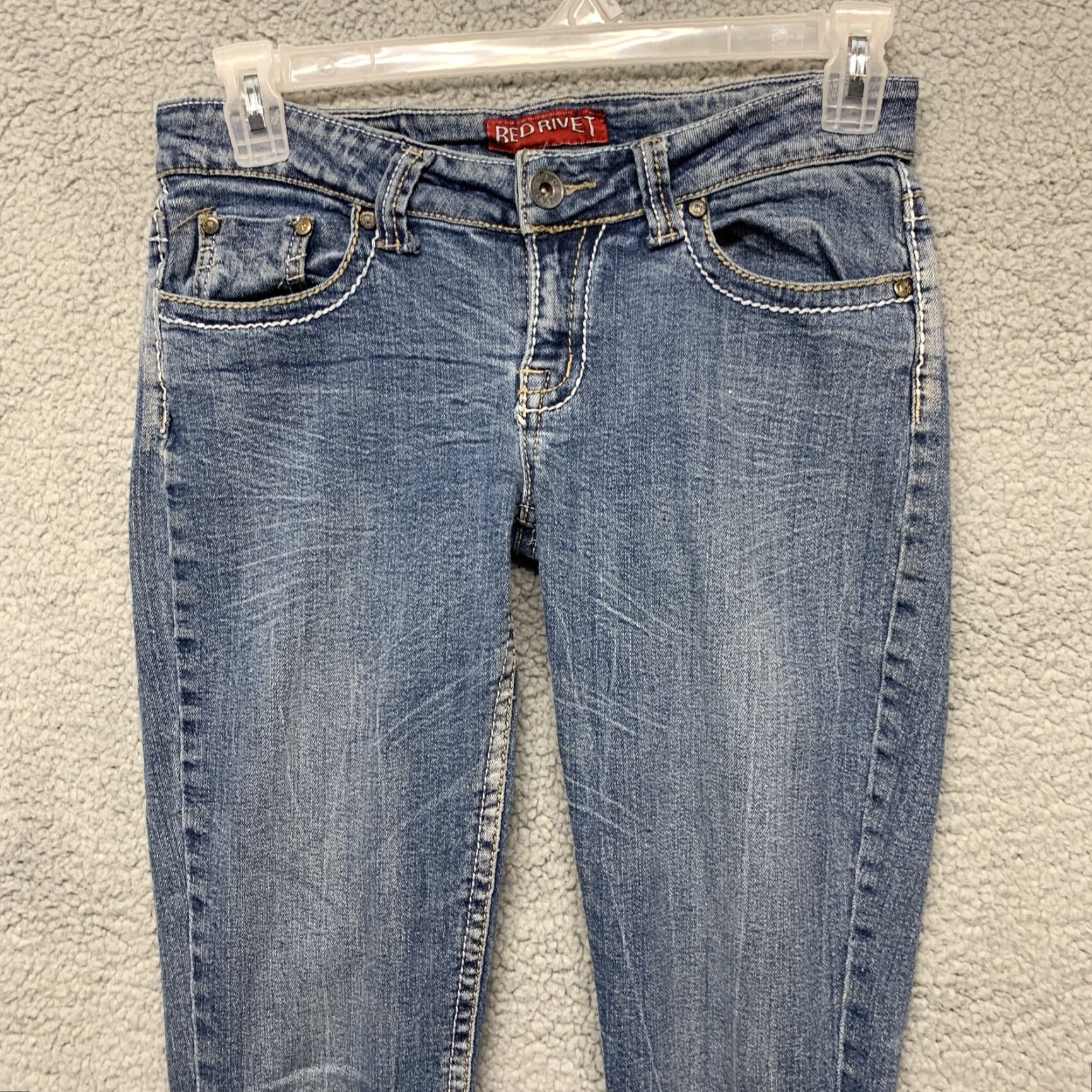 Denime Red Rivet Jeans Women’s 7 Blue Low Rise Skinny Denim Pockets Embroidered Flap 5-Pocket Size 28" / US 6 / IT 42 - 2 Thumbnail