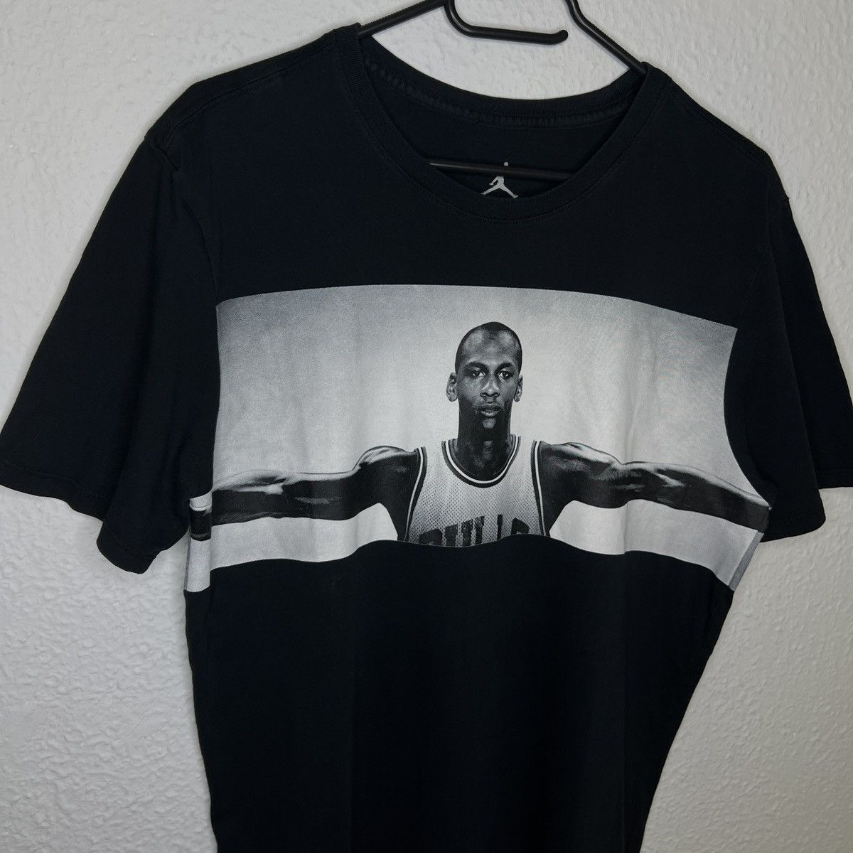 Jordan Brand Nike Jordan Tee Tshirt Wide Print Rare Vintage NBA Retro Y2K Size US M / EU 48-50 / 2 - 3 Thumbnail