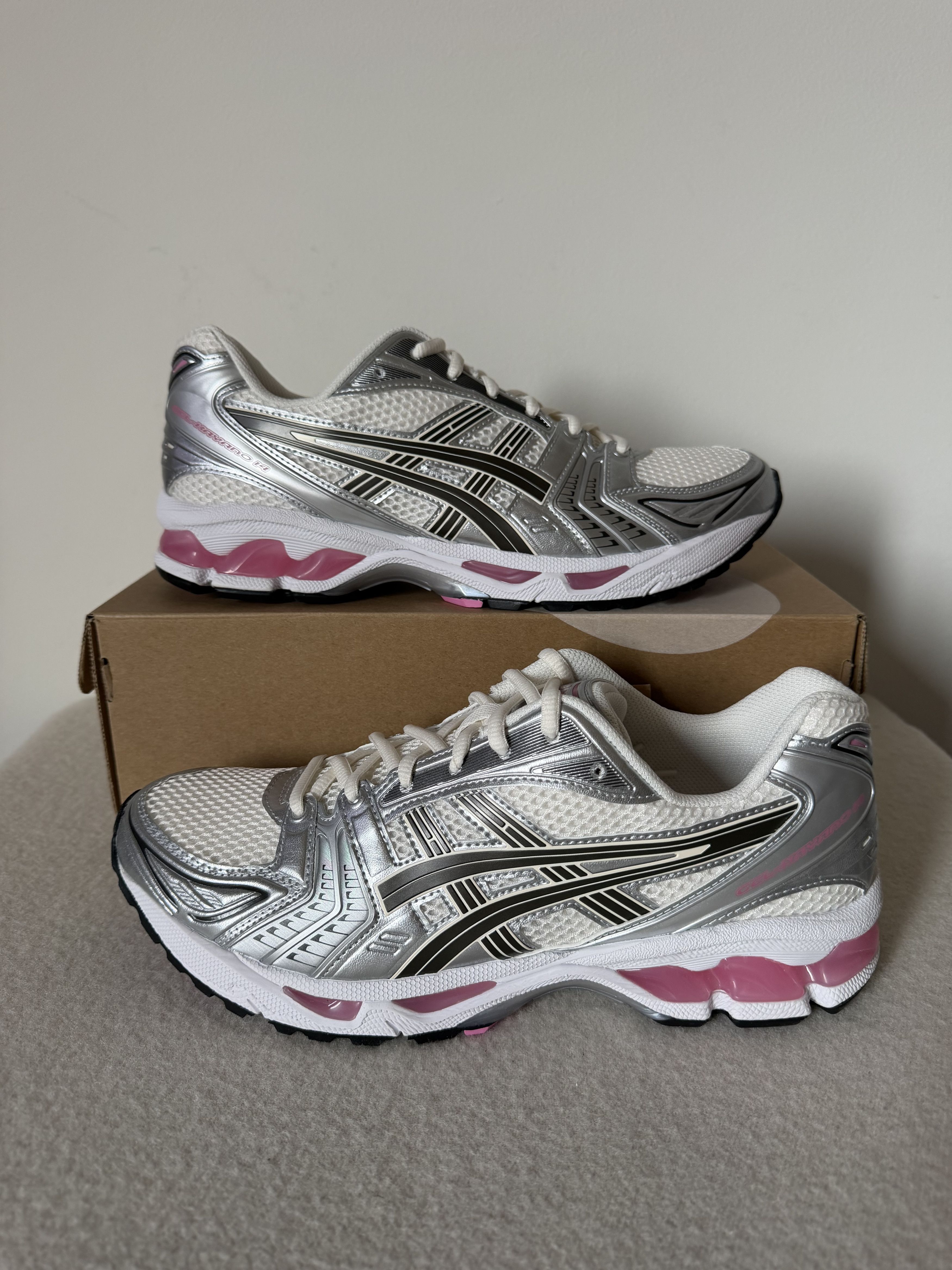 Asics Asics Gel Kayano 14 in Cream Sweet Pink Size US 11 / EU 44 - 2 Thumbnail