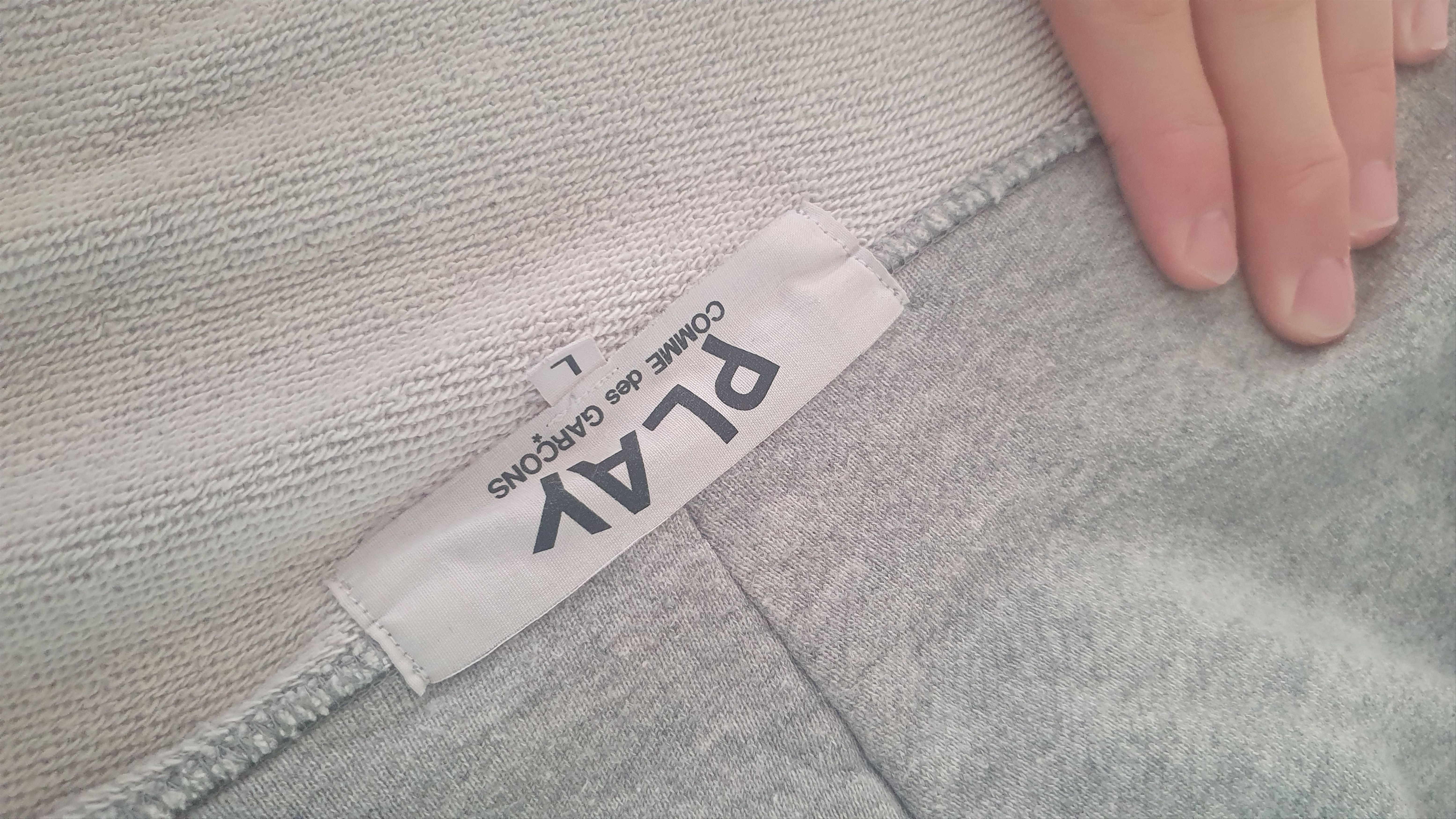 Comme des Garcons Comme des Garçons PLAY Size US M / EU 48-50 / 2 - 2 Thumbnail
