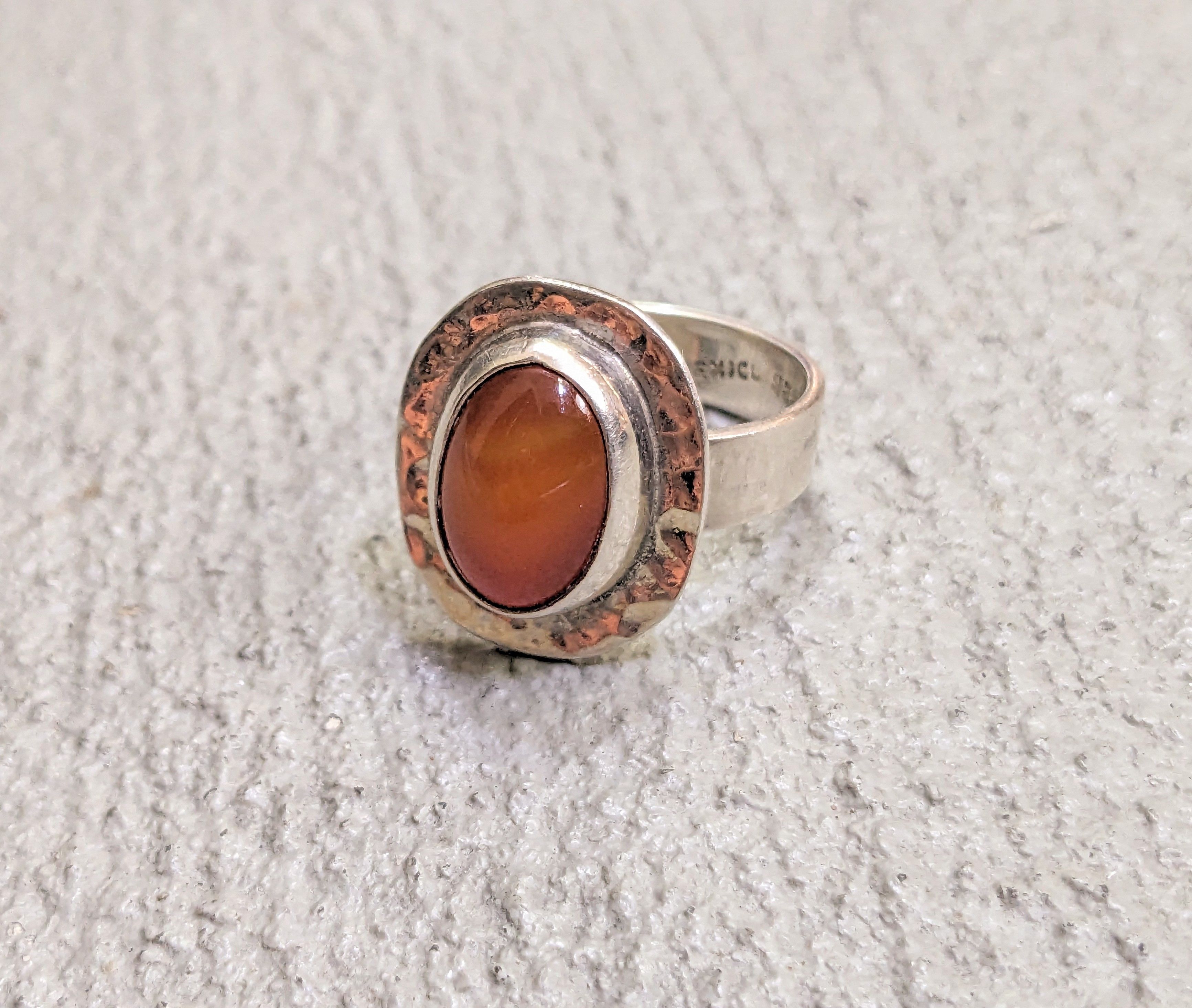 Jewelry × Vintage Vintage Sterling Silver Ring Orange Carnelian 8.25 Hammered Size ONE SIZE - 2 Thumbnail