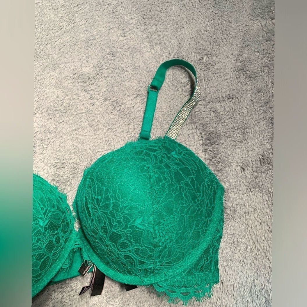 Victoria's Secret Victoria's Secret Green Plus Size Push Up Bra 38DD User: Victoria's Secret Green Push Up Bra 38DD Size ONE SIZE - 3 Thumbnail