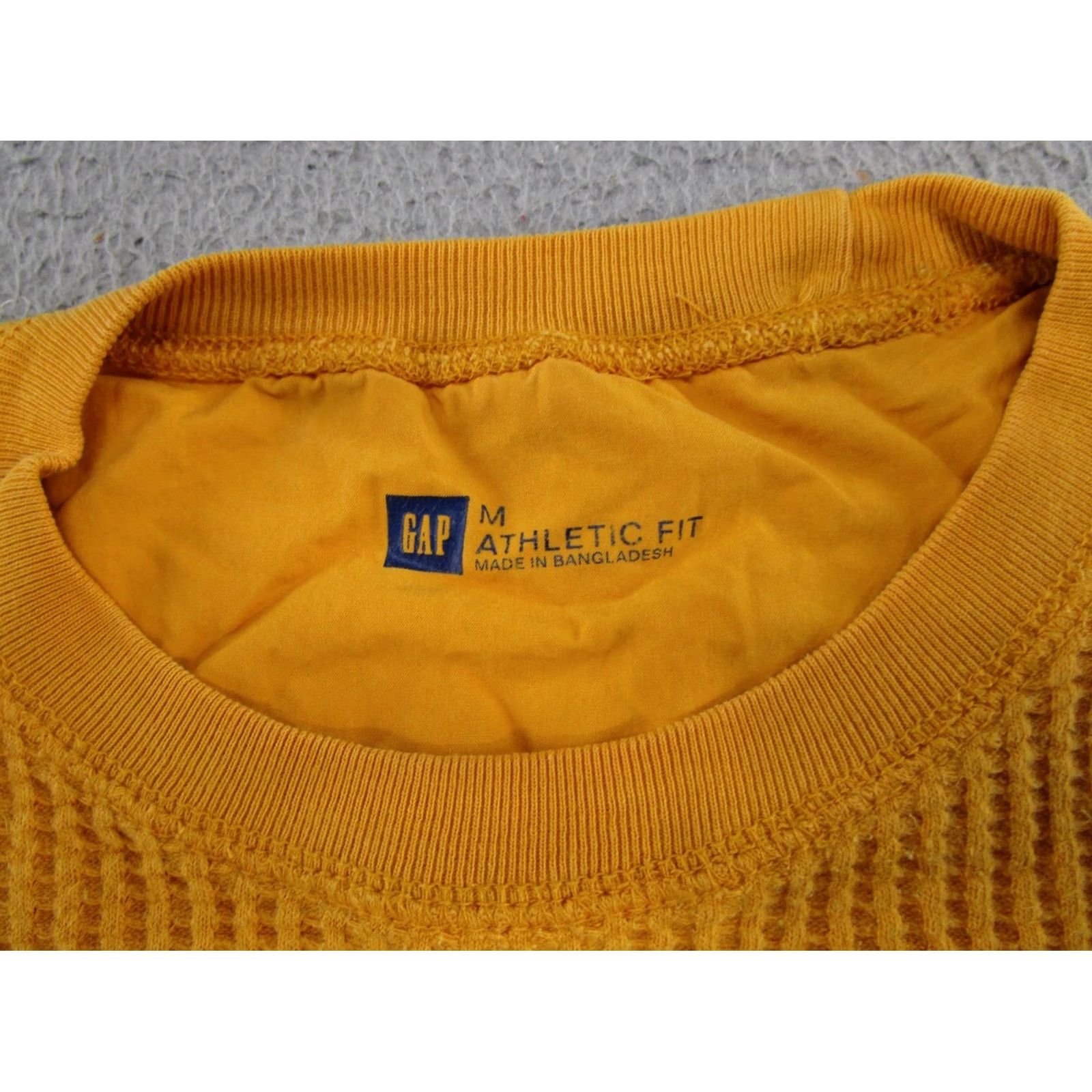 Old Navy Old Navy Athletic Fit Thermal Long Sleeve Shirt Mens M Gold Cotton Knit Crew Neck T-Shirt Thermal Winter Spring Fall M Mens Size US M / EU 48-50 / 2 - 3 Thumbnail