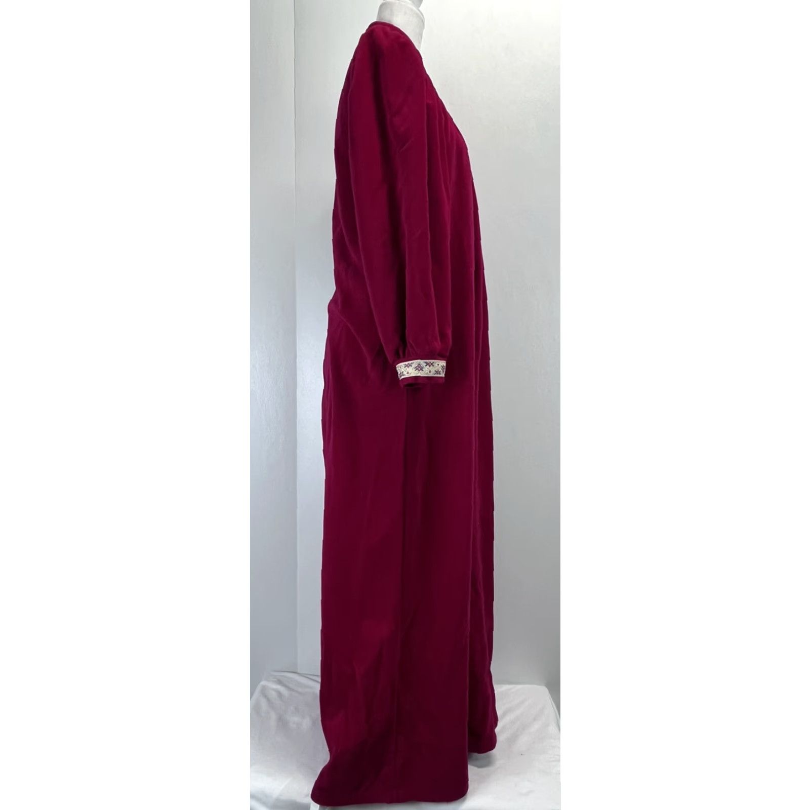 Vintage Vtg Vanity Fair House Robe Sz Small Womens Brocade Trim Half Zip 80’s Made USA Raspberry Dacron S Regular USA 1980s Original VGUC Size S / US 4 / IT 40 - 4 Thumbnail